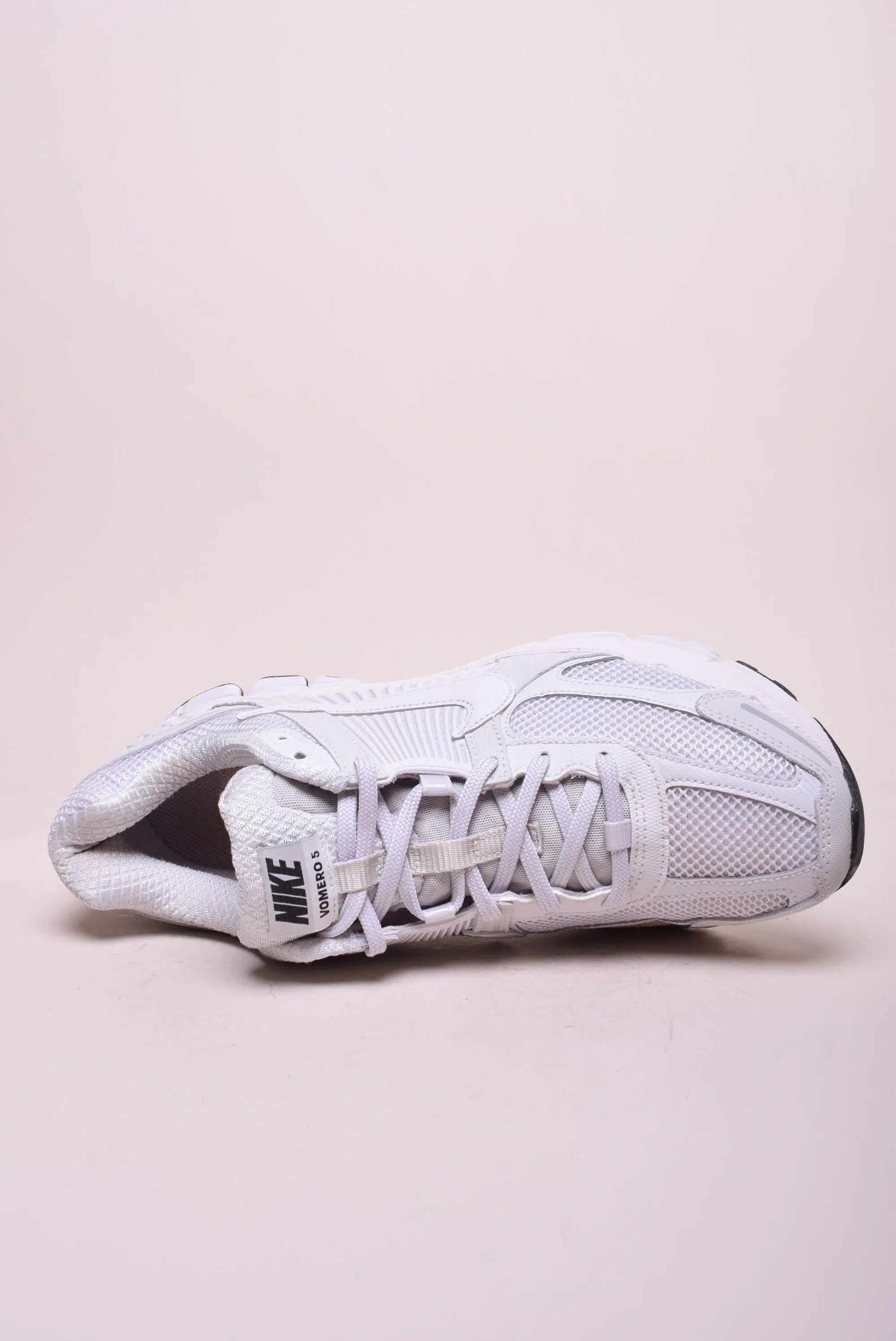 Pantofi sport barbati Vomero 5 [4]