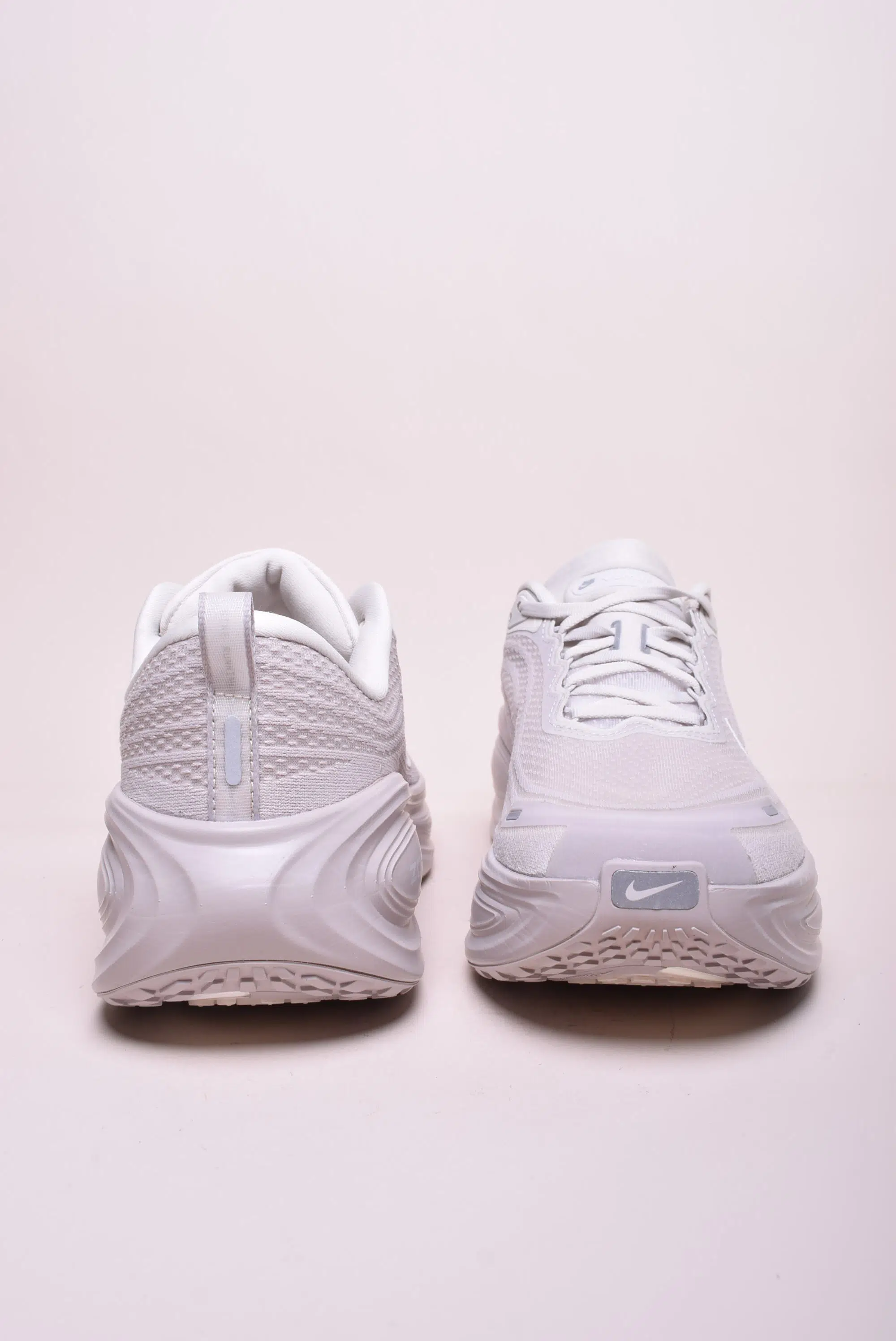 Pantofi sport barbati Vomero Plus [3]