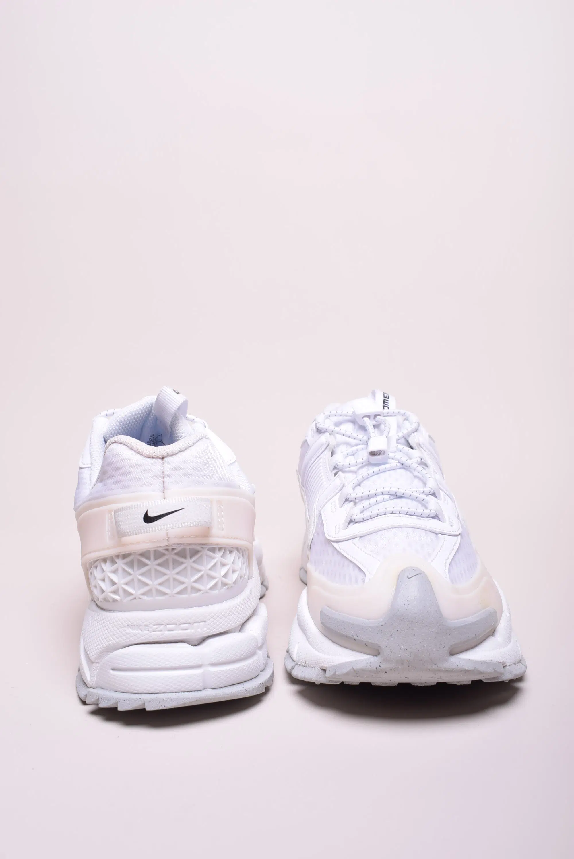 Pantofi sport barbati Zoom Vomero Roam [3]