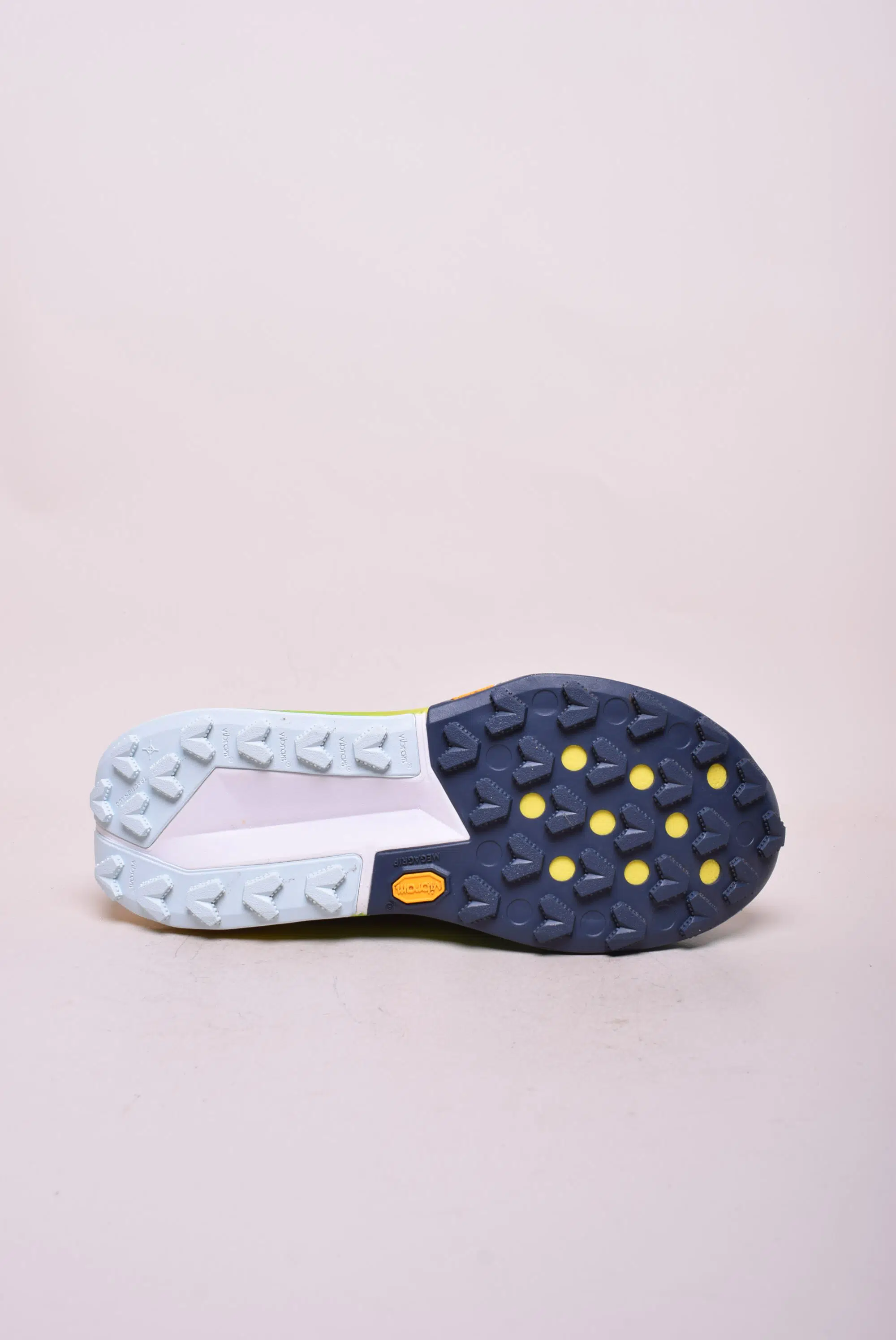 Pantofi sport barbati ZoomX Zegama Trail 2 [2]