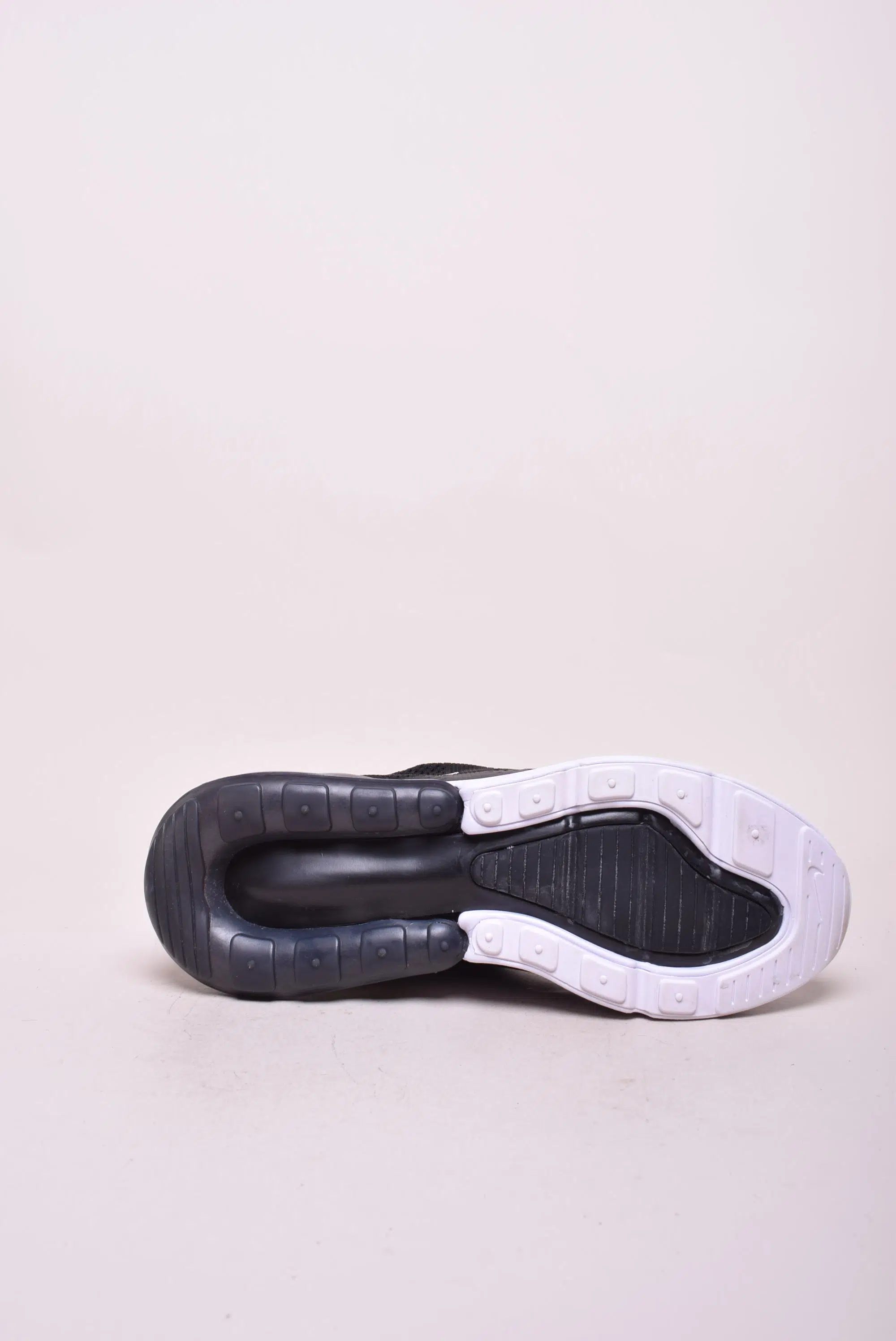 Pantofi sport dama Air Max 270 [2]