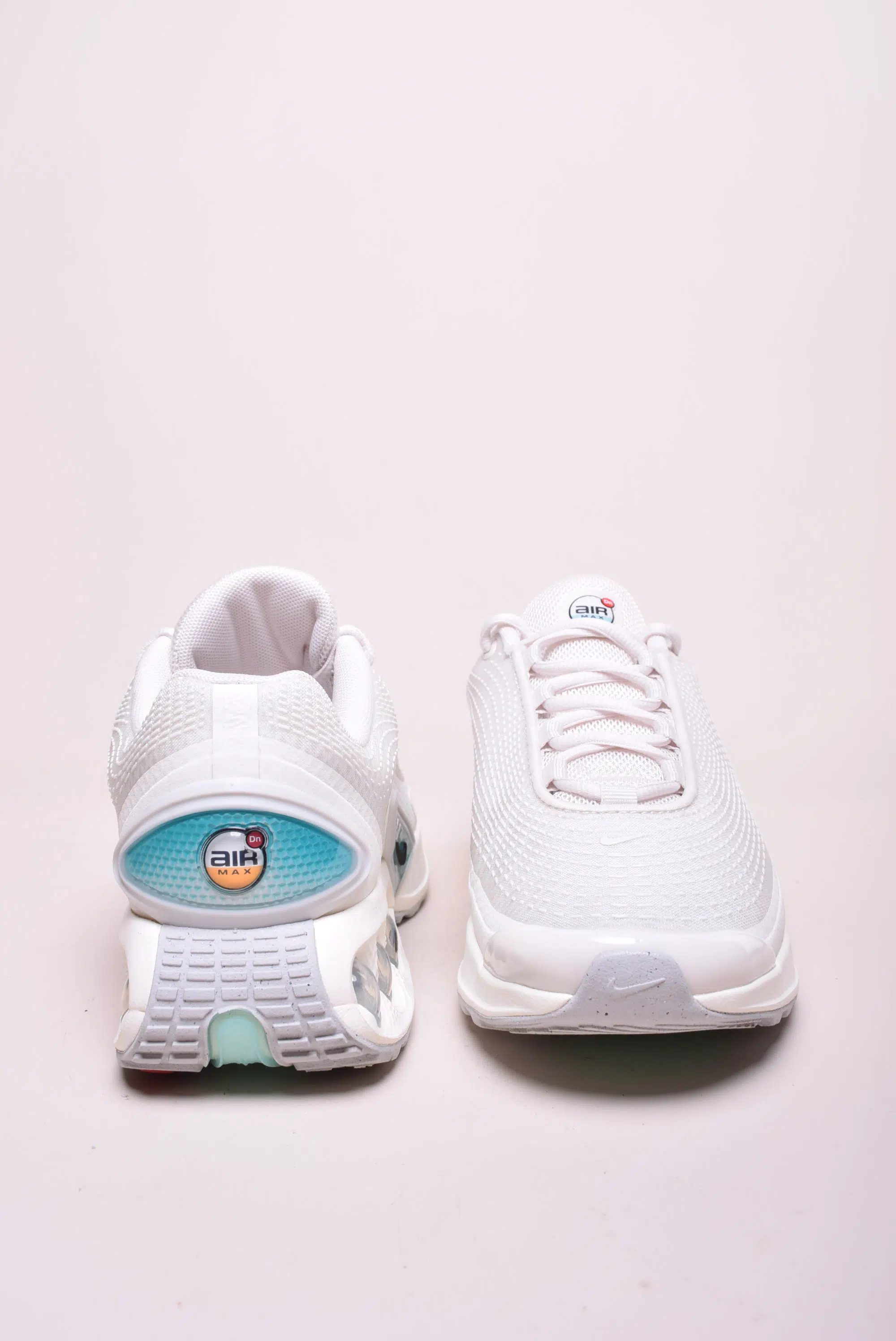 Pantofi sport dama Air Max DN [3]