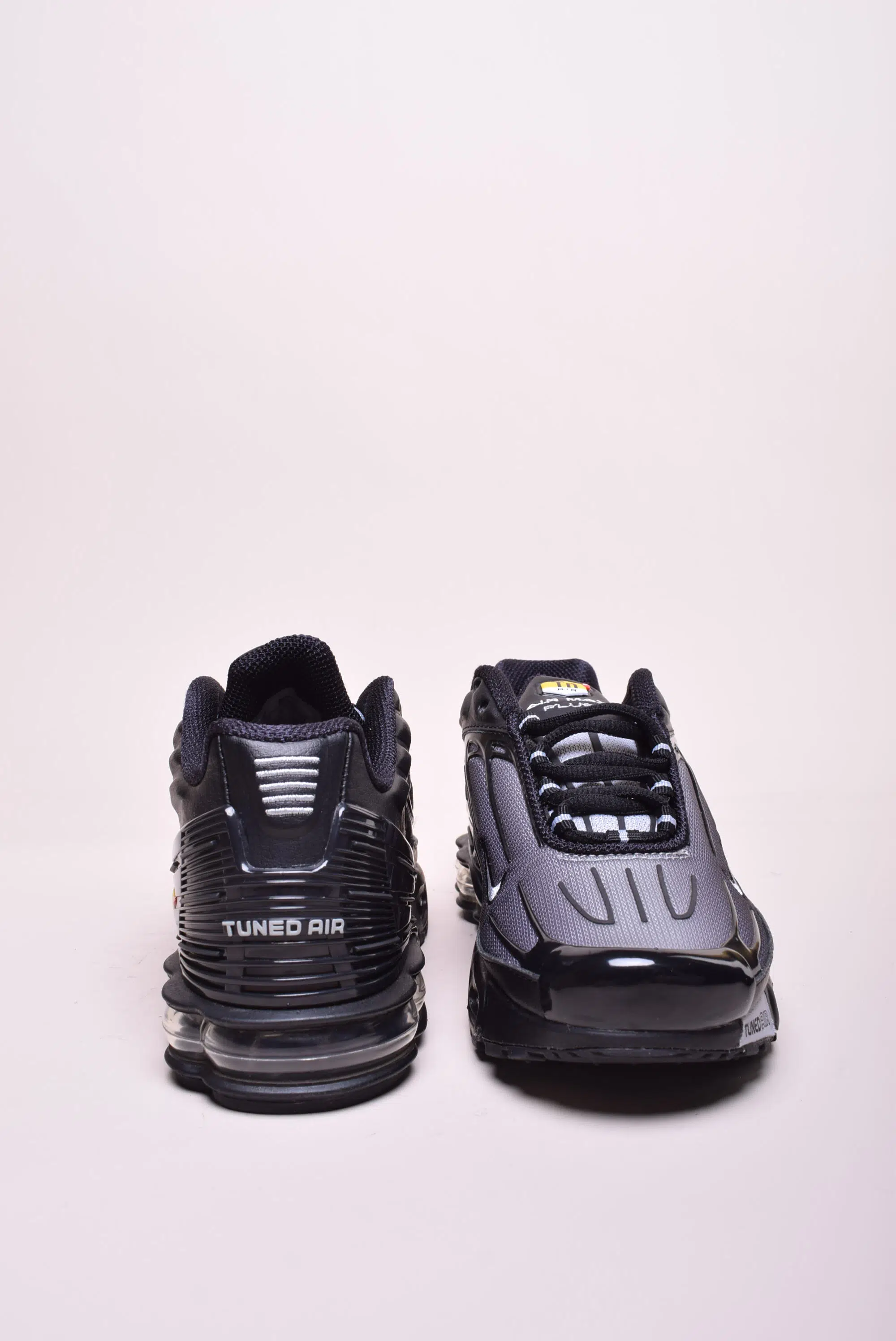 Pantofi sport dama Air Max Plus 3 [3]