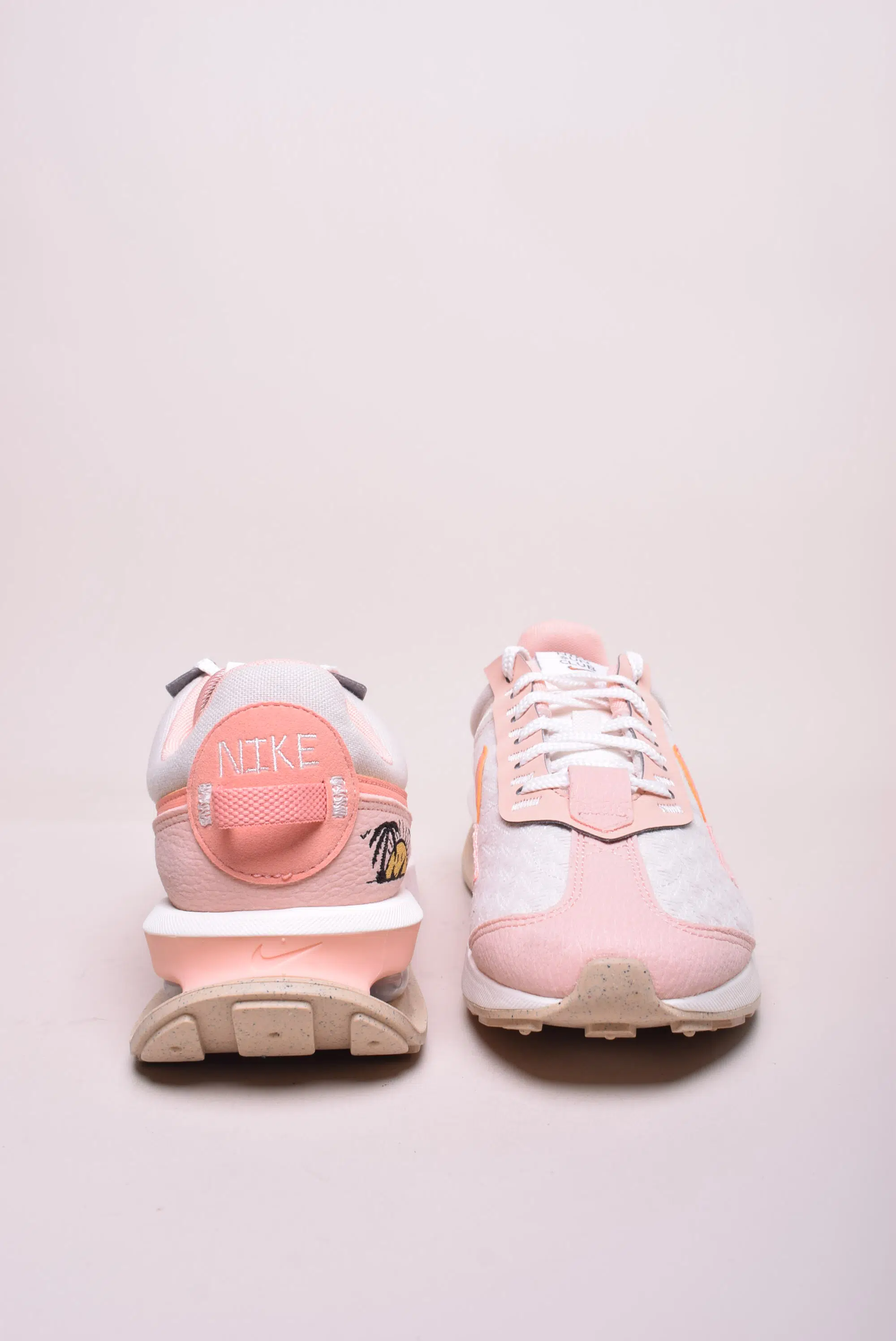 Pantofi sport dama Air Max Pre-Day SE [3]