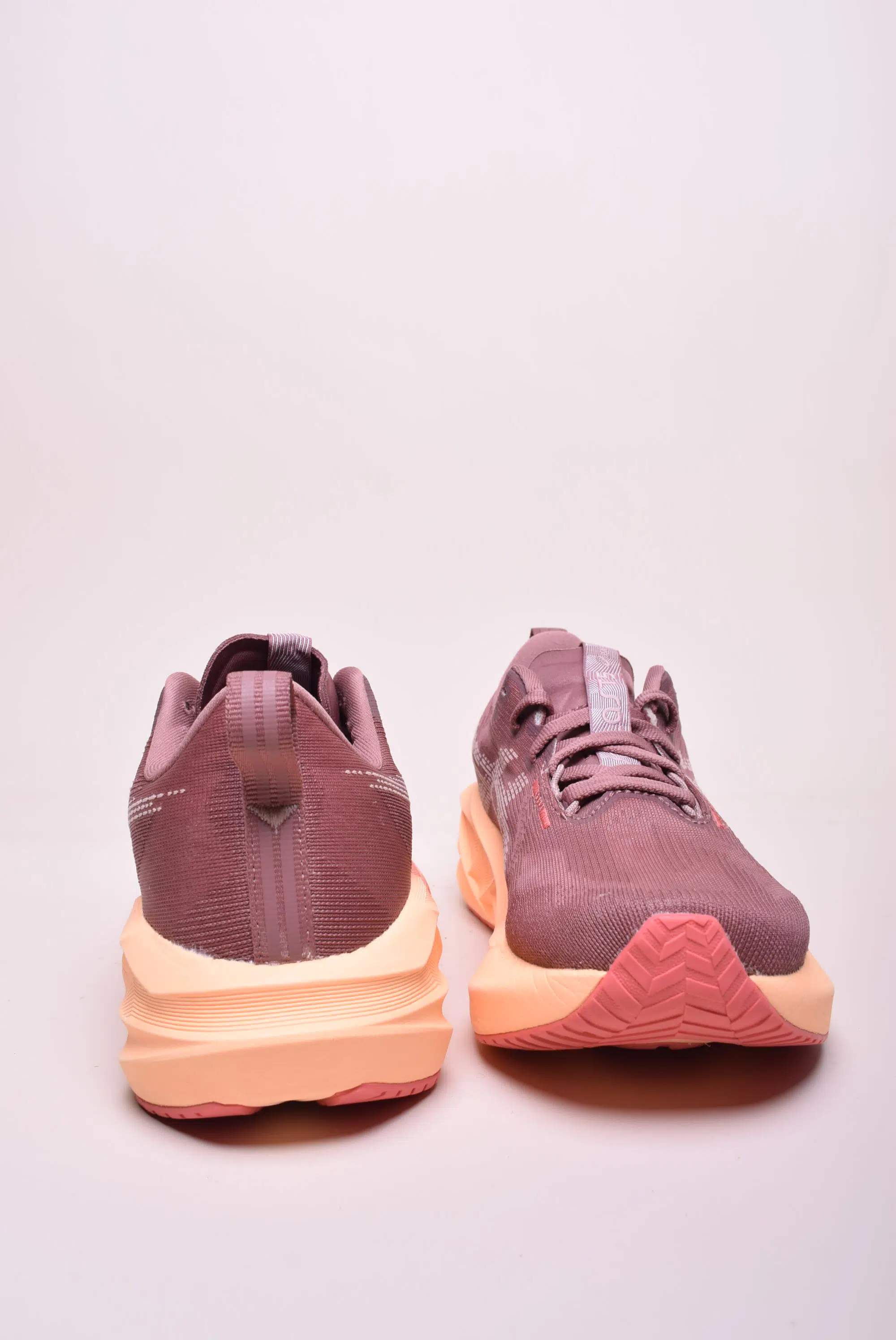 Pantofi sport dama Novablast 5 [3]