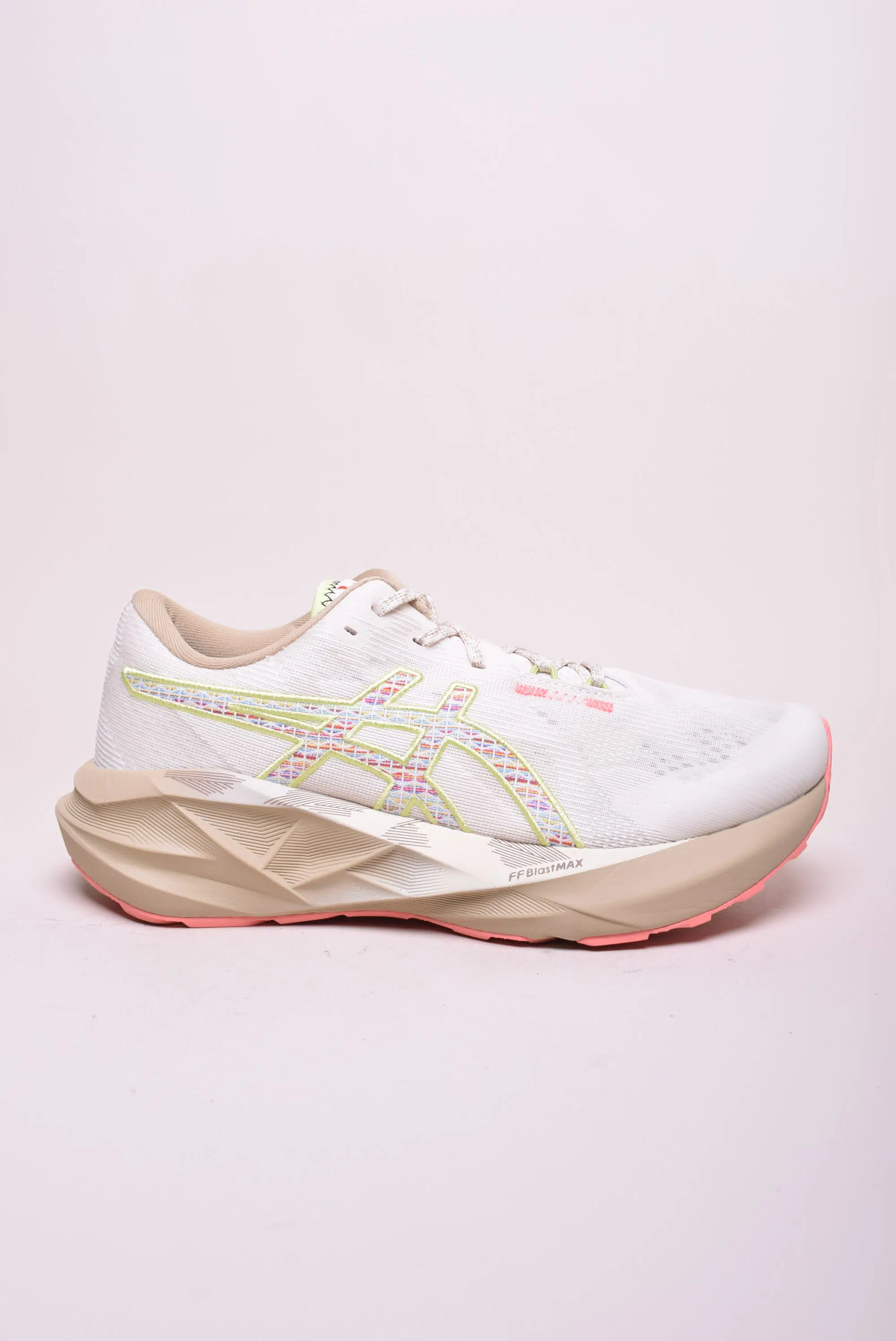 Pantofi sport dama Novablast 5 [1]