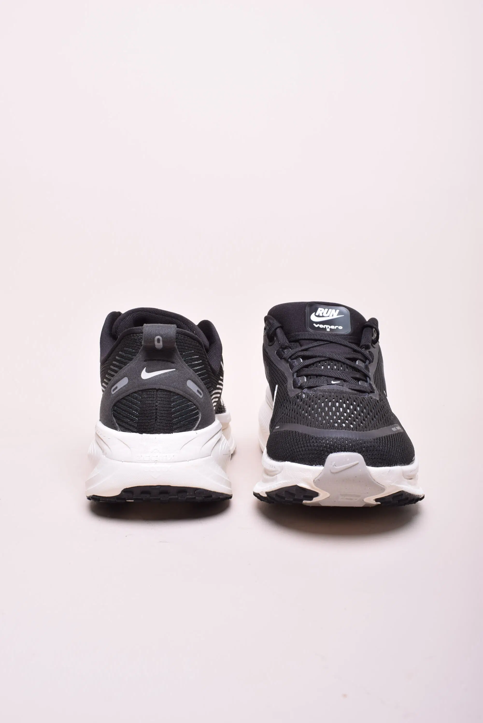 Pantofi sport dama Vomero 18 [3]