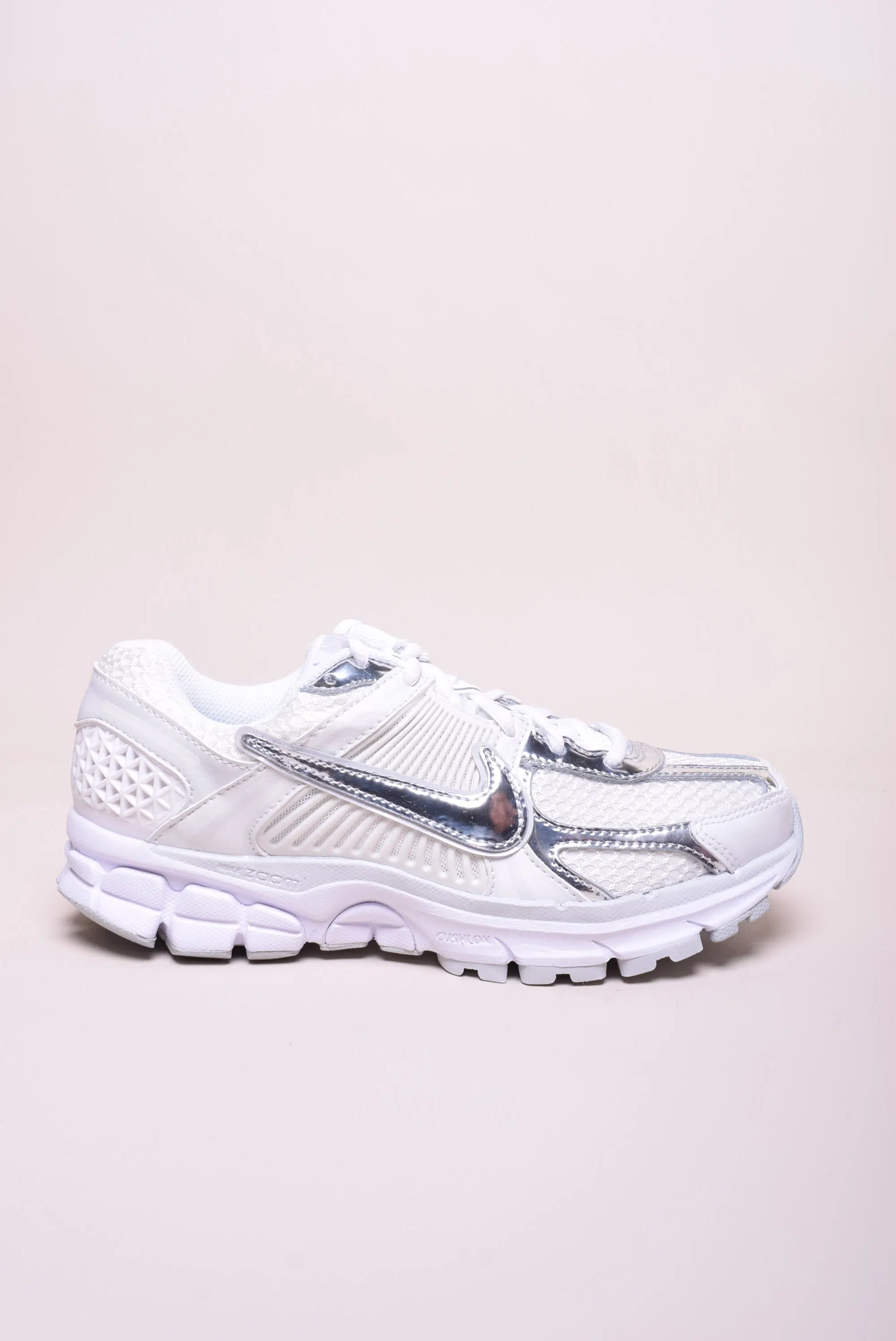 Pantofi sport dama Vomero 5 [1]