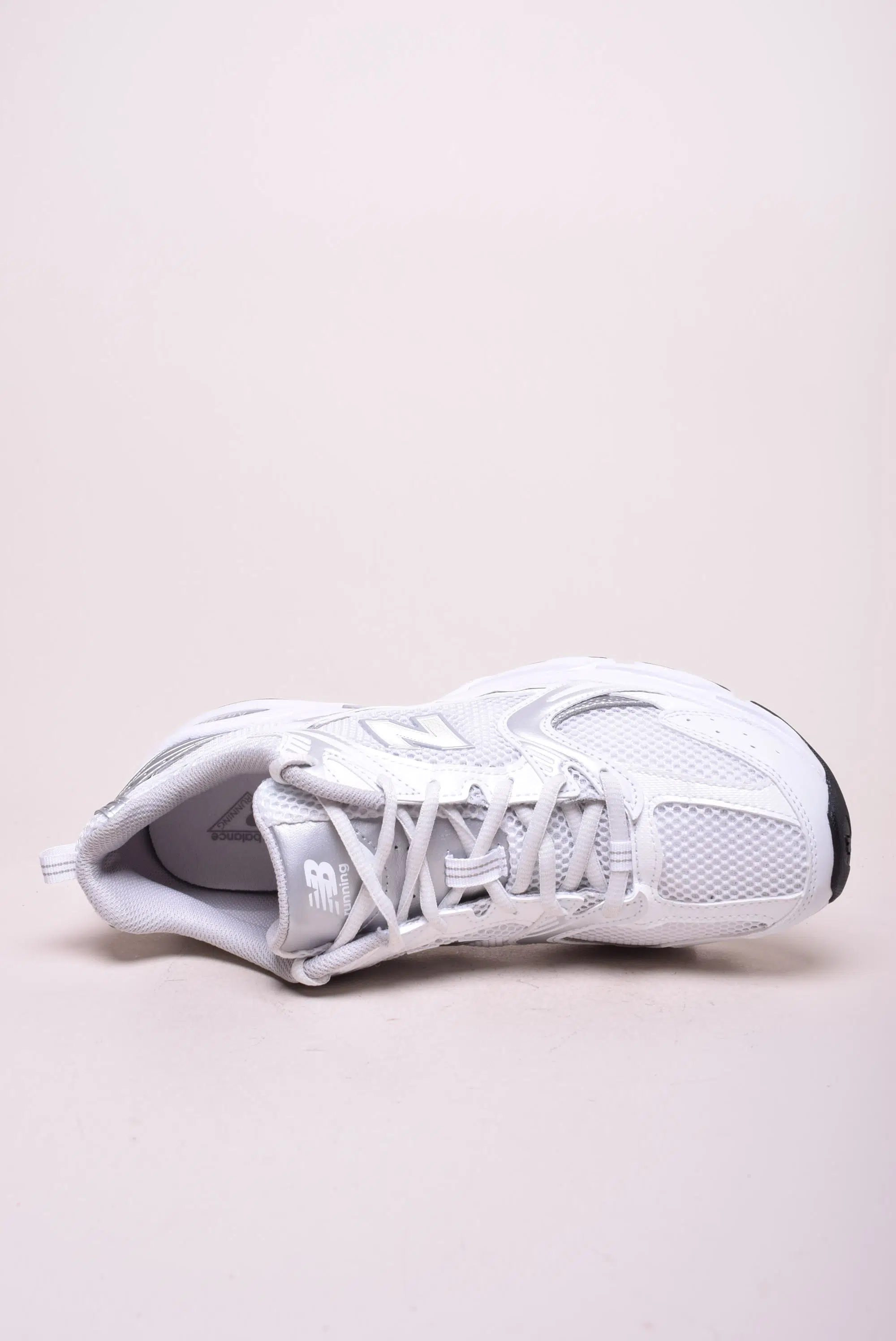 Pantofi sport unisex 530 [4]