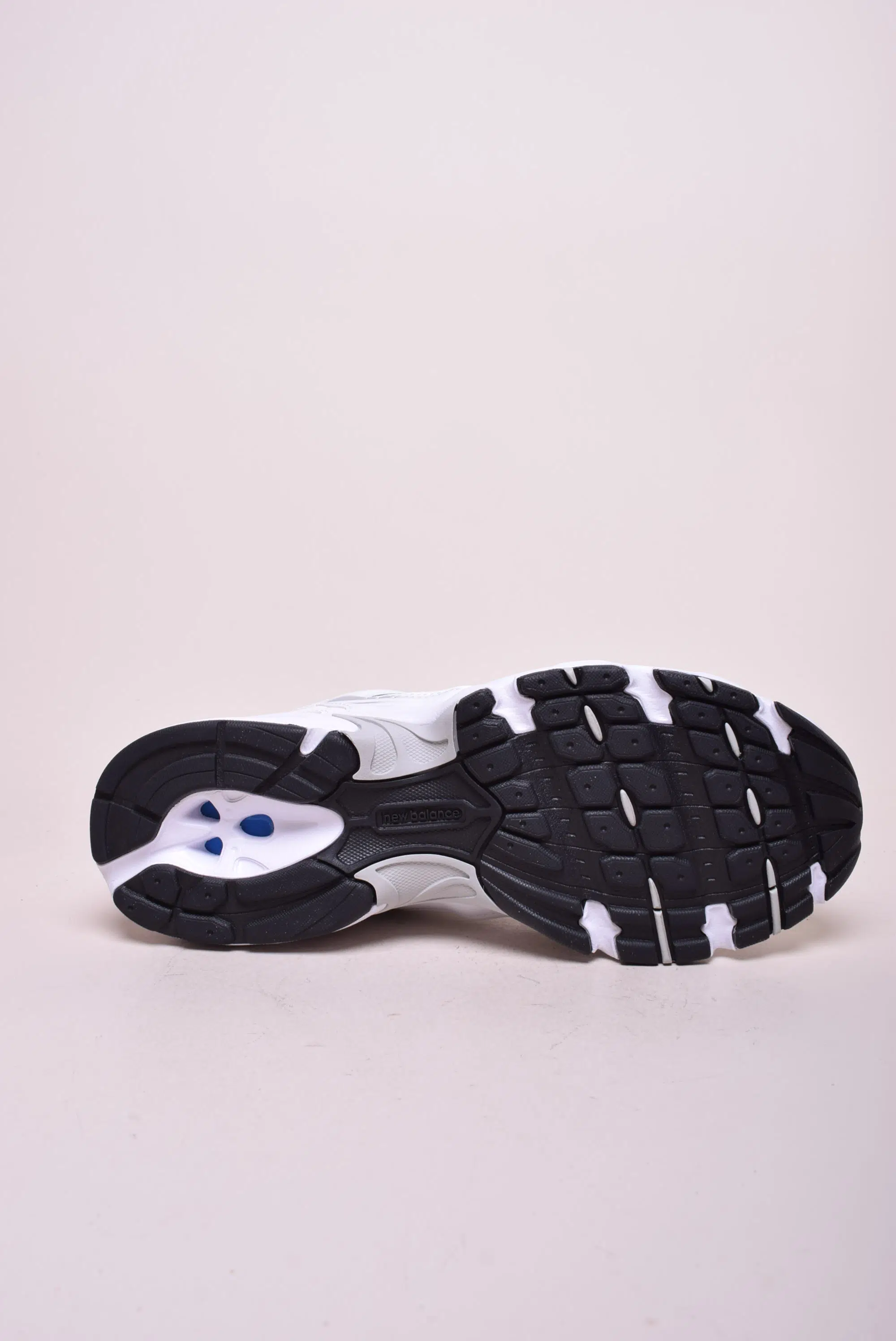 Pantofi sport unisex 530 [2]