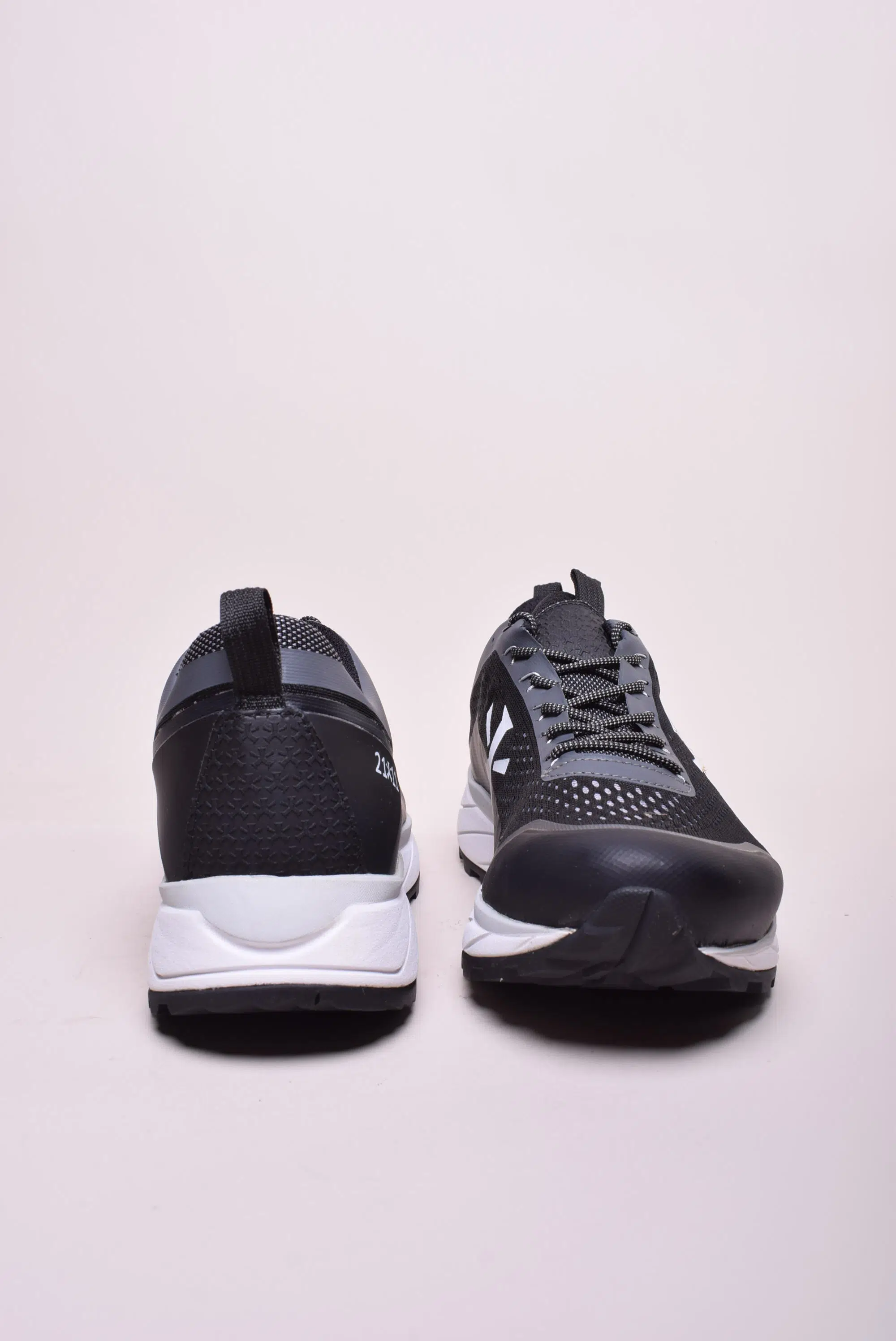 Pantofi trekking barbati Gravitas Low Fresh [3]