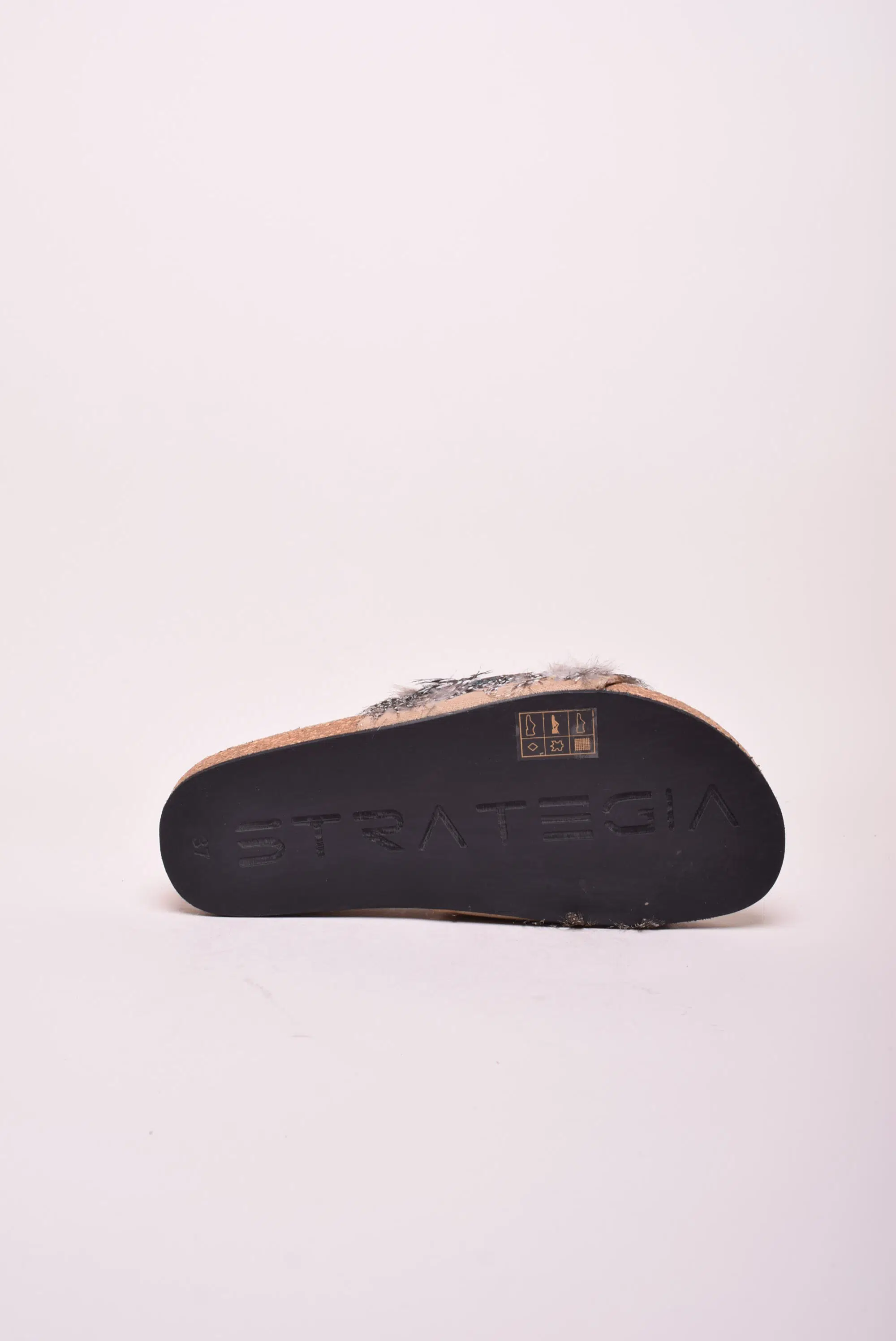 Papuci dama cu pene [2]