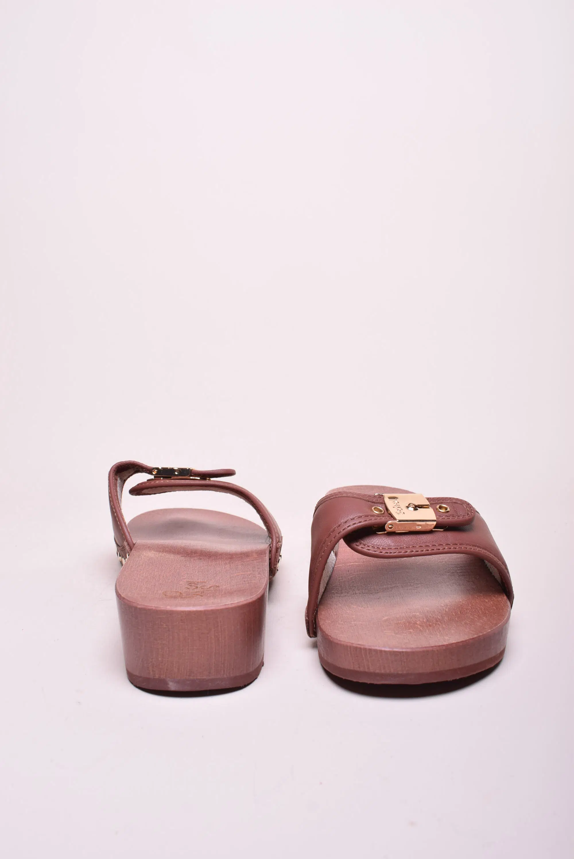 Saboti dama cu talpa de lemn [3]