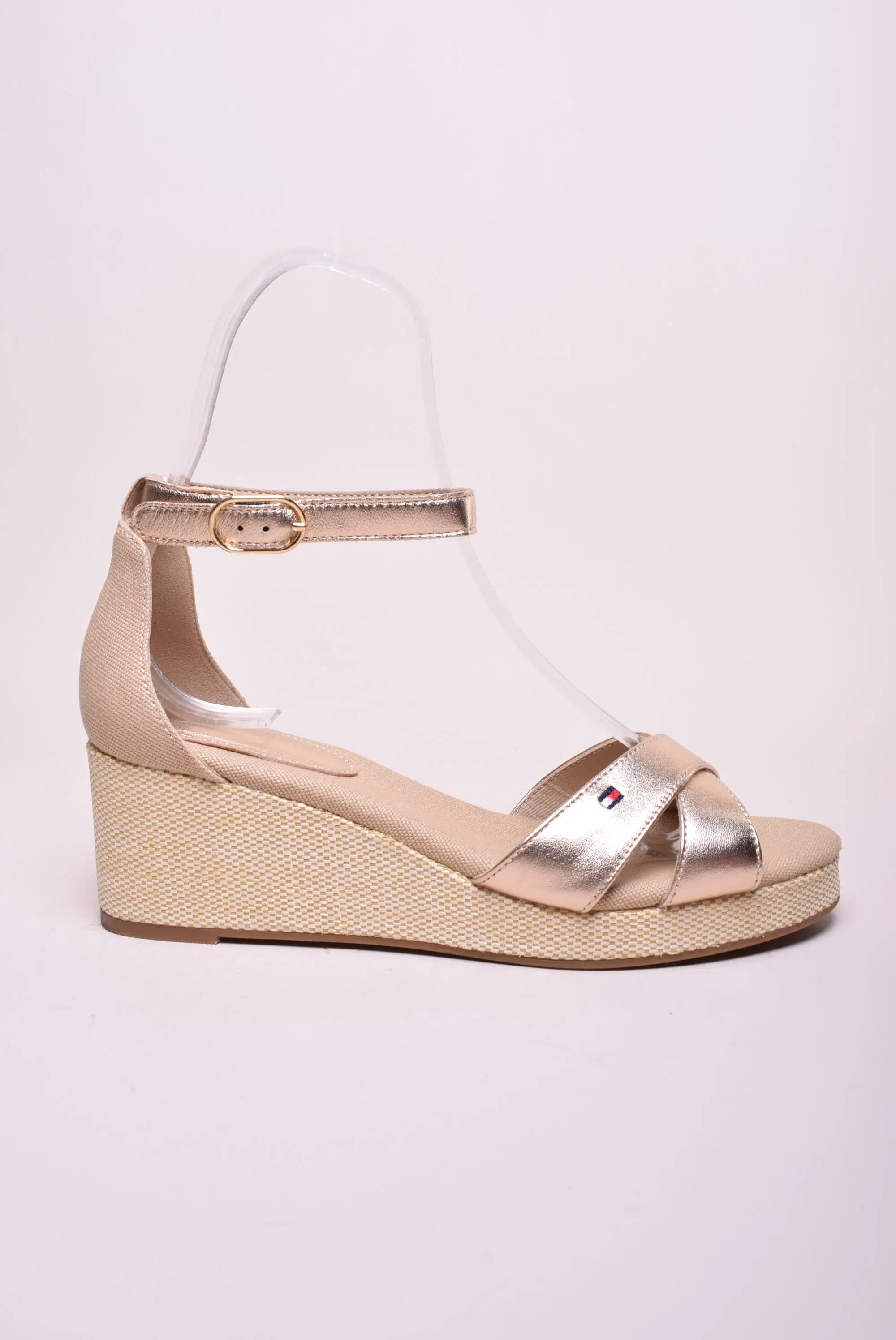 Aceasta este imaginea corespunzatoare acestui obiect