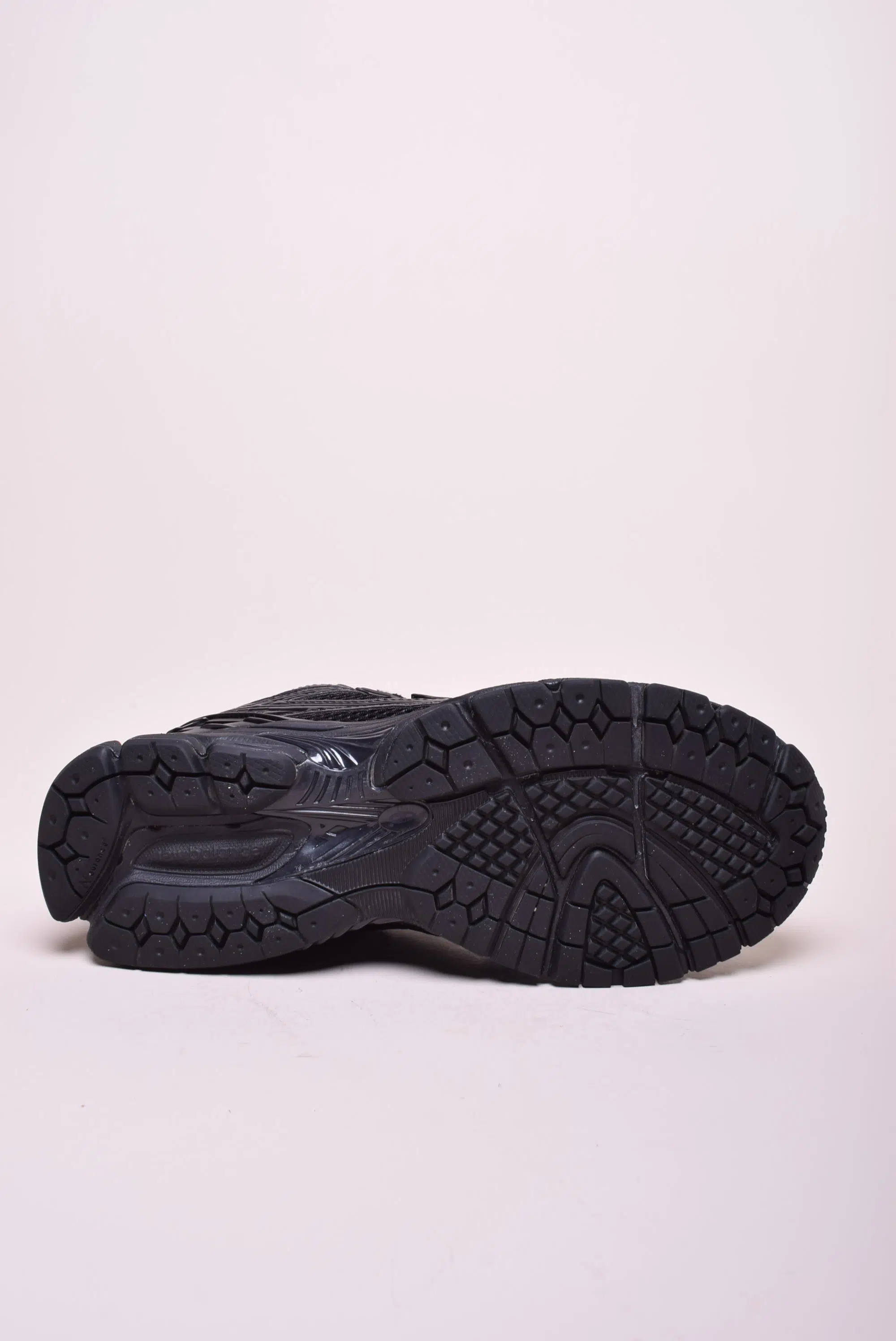 Sneakers barbati 1906R [2]