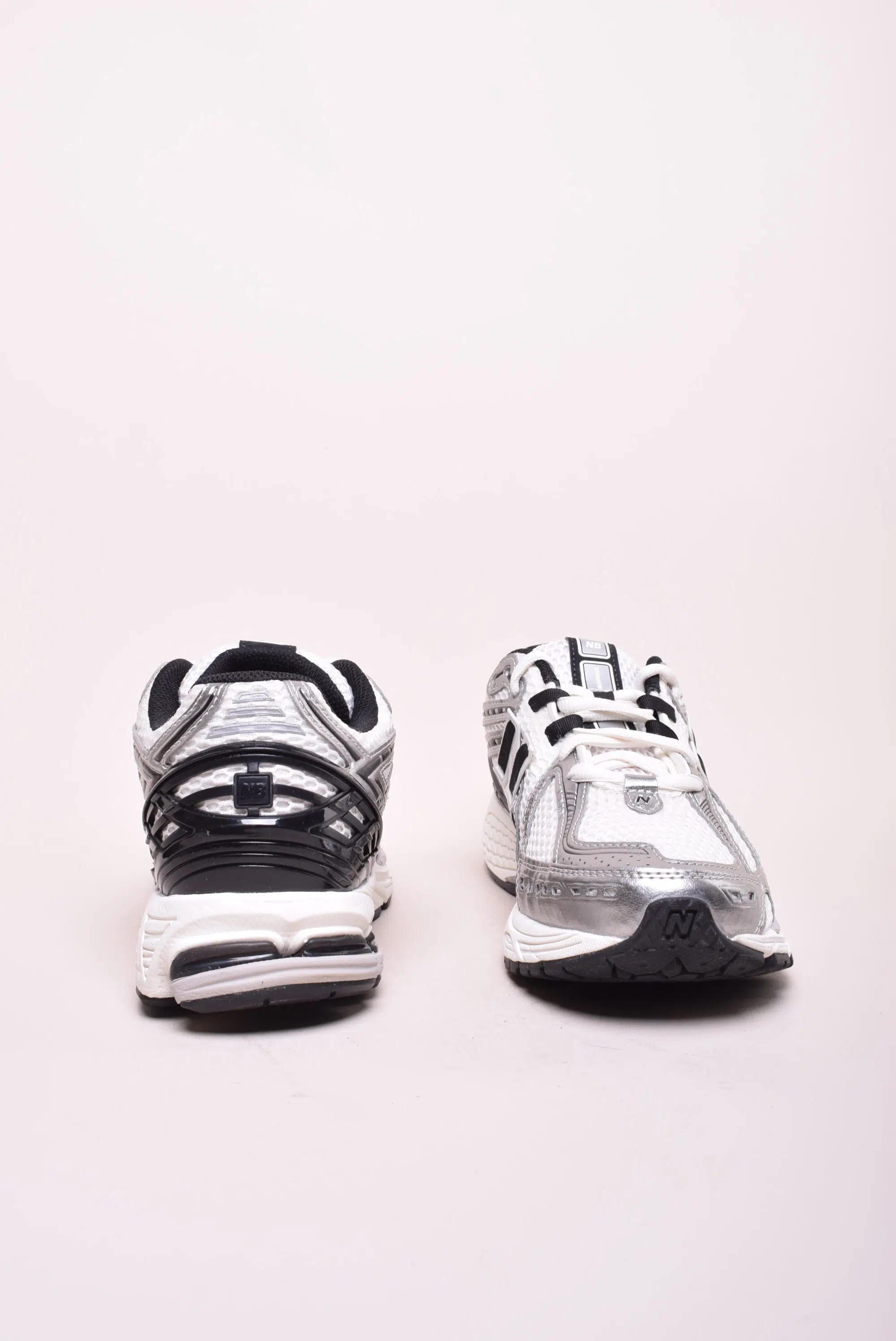 Sneakers barbati 1906R [3]