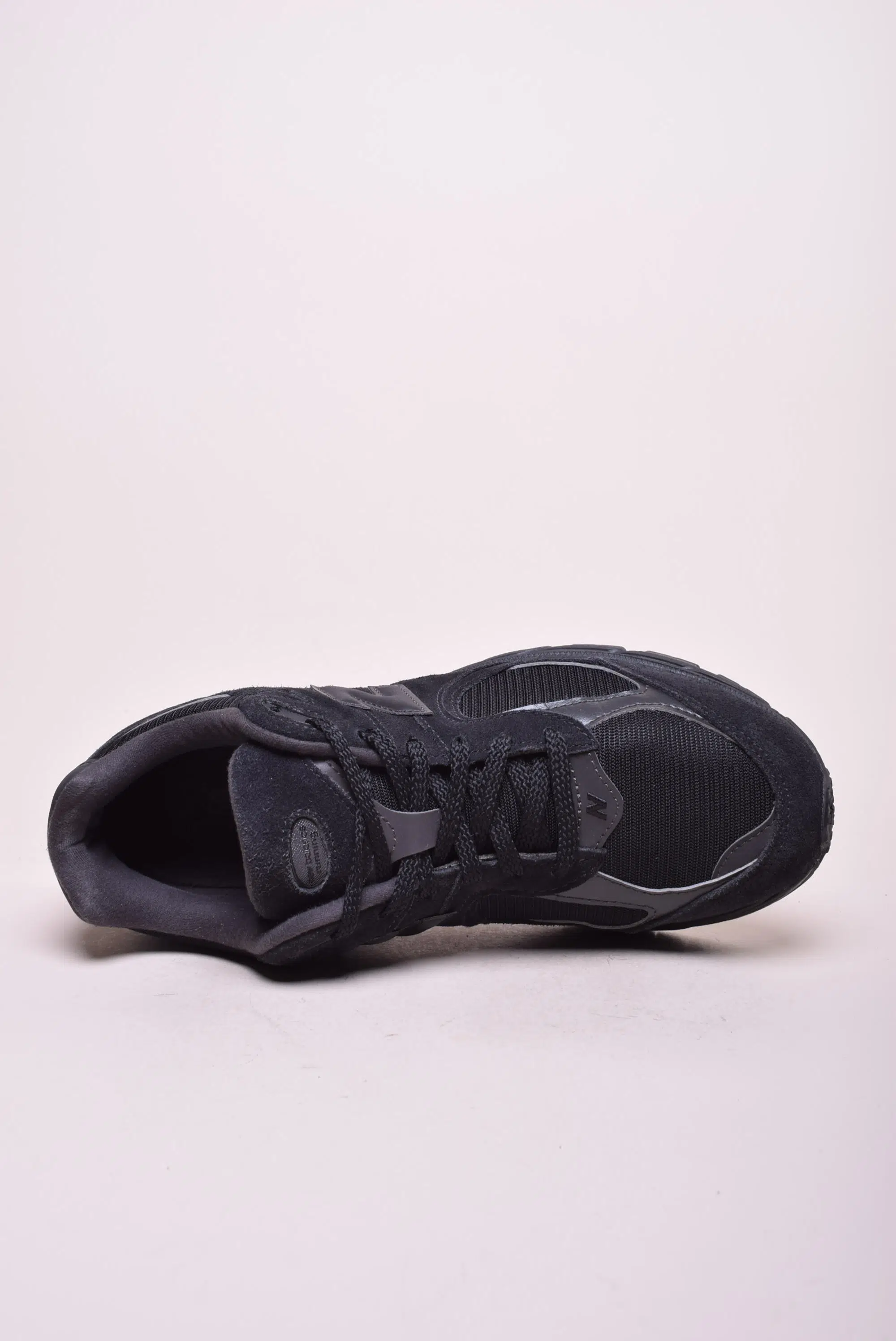 Sneakers barbati 2002R [4]