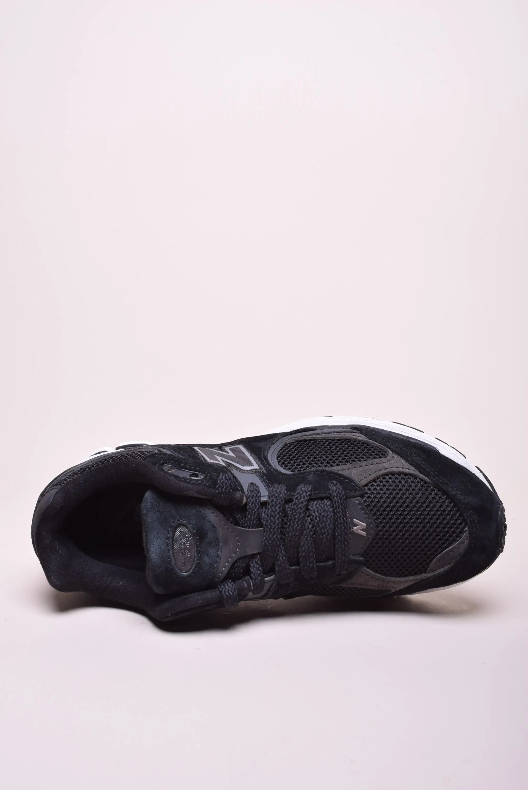 Sneakers barbati 2002R [4]