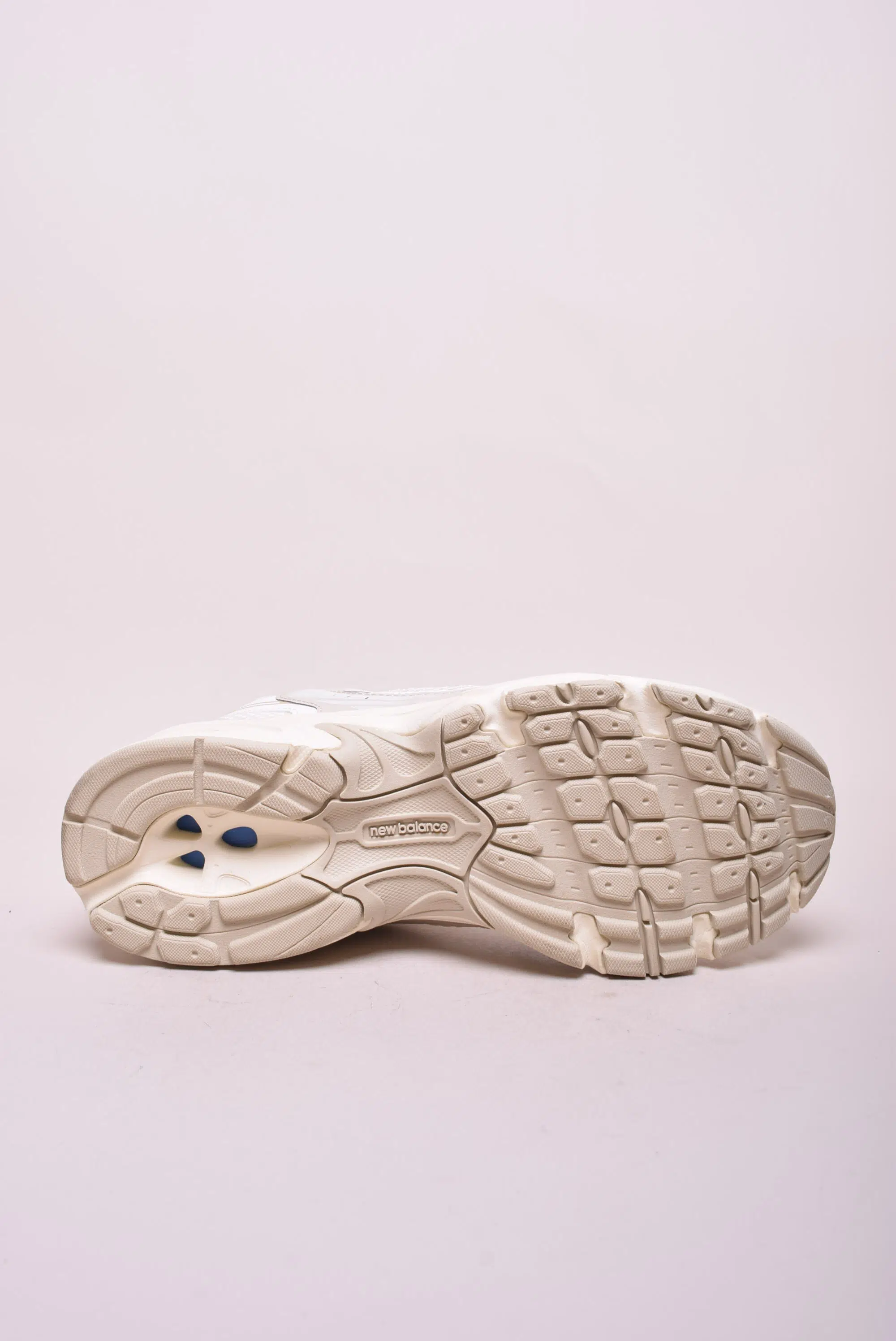 Sneakers barbati 530 [2]