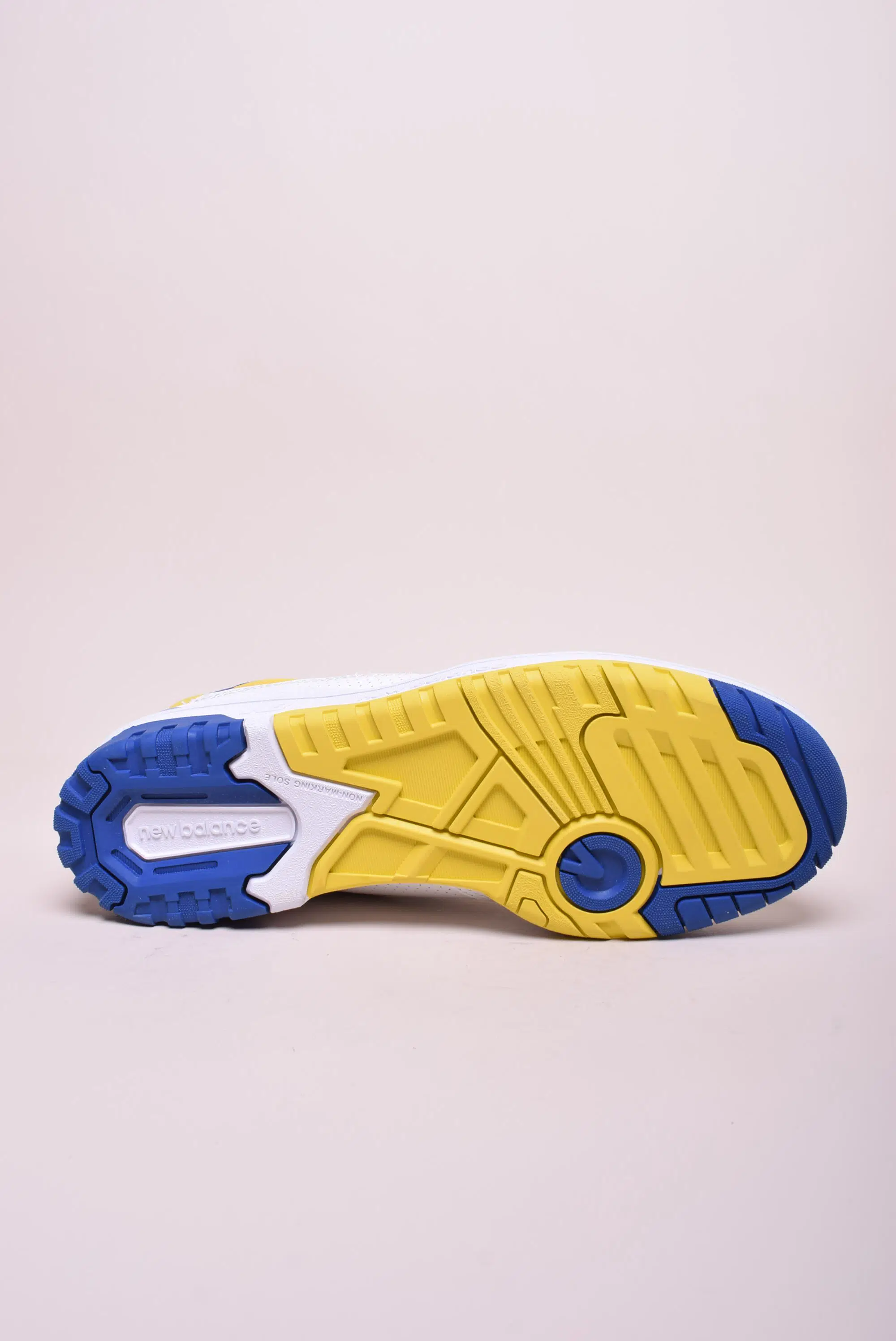 Sneakers barbati 550 [2]