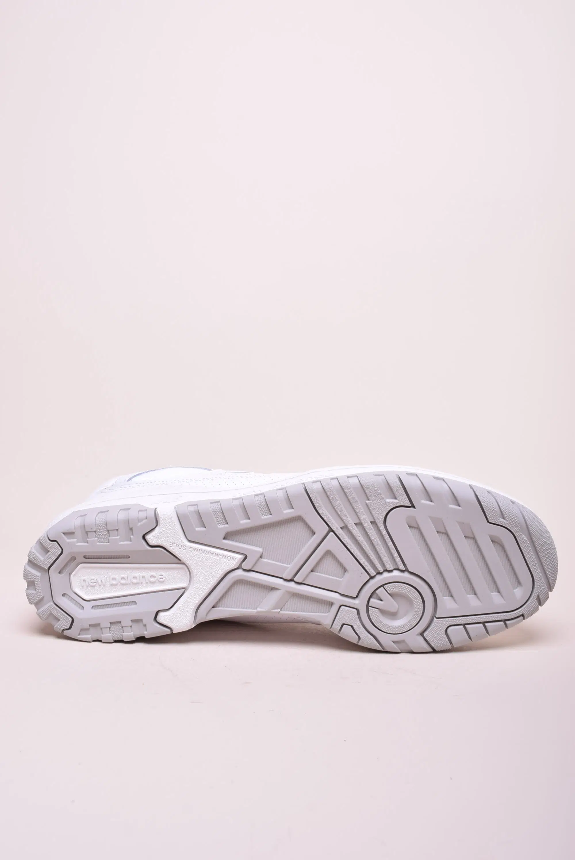 Sneakers barbati 550 [2]