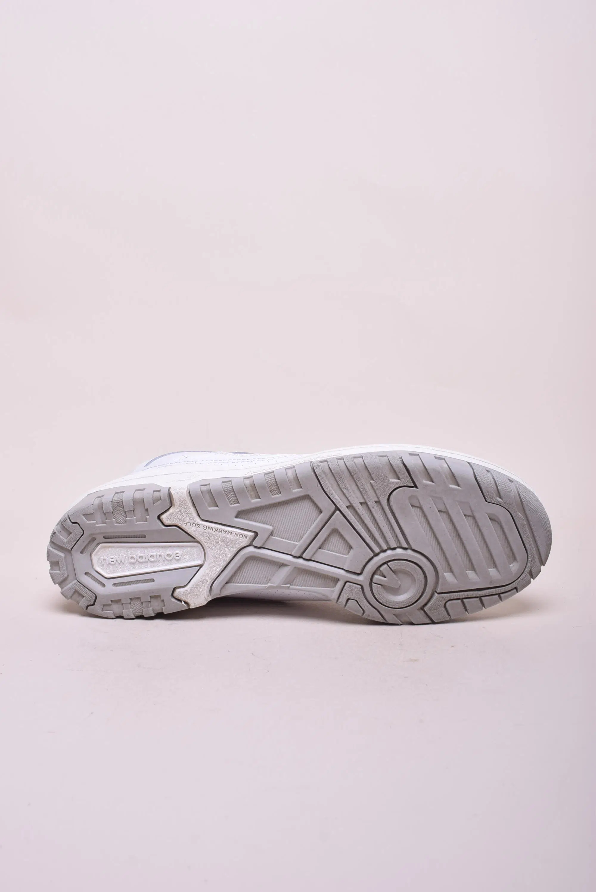 Sneakers barbati 550 [2]