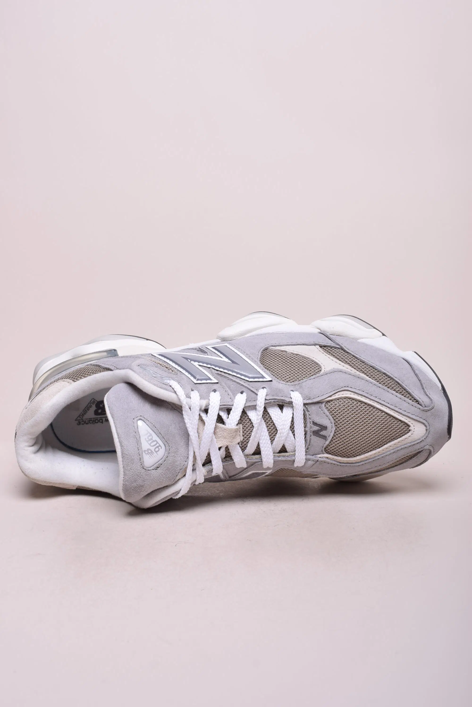 Sneakers barbati 9060 [4]