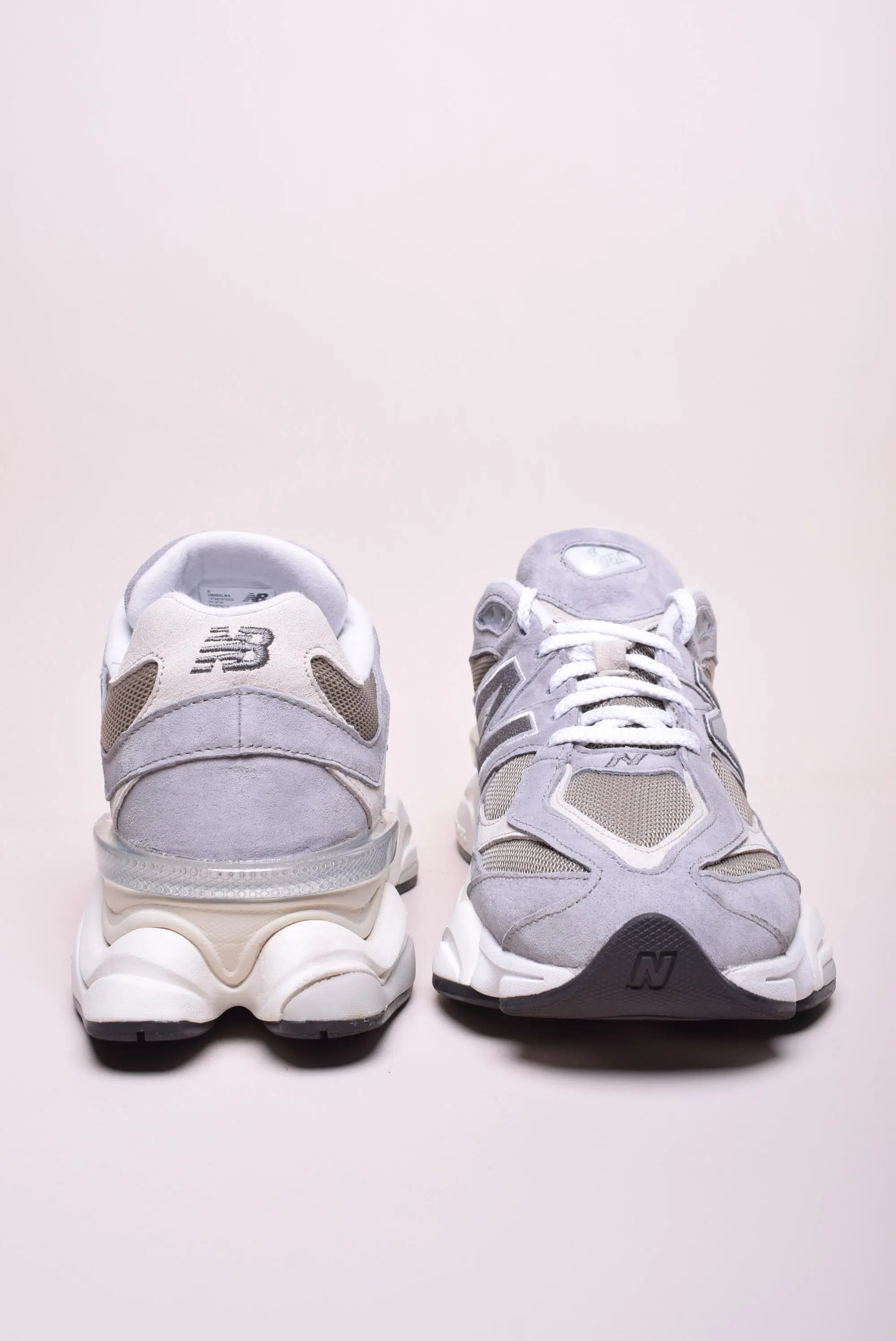 Sneakers barbati 9060 [3]