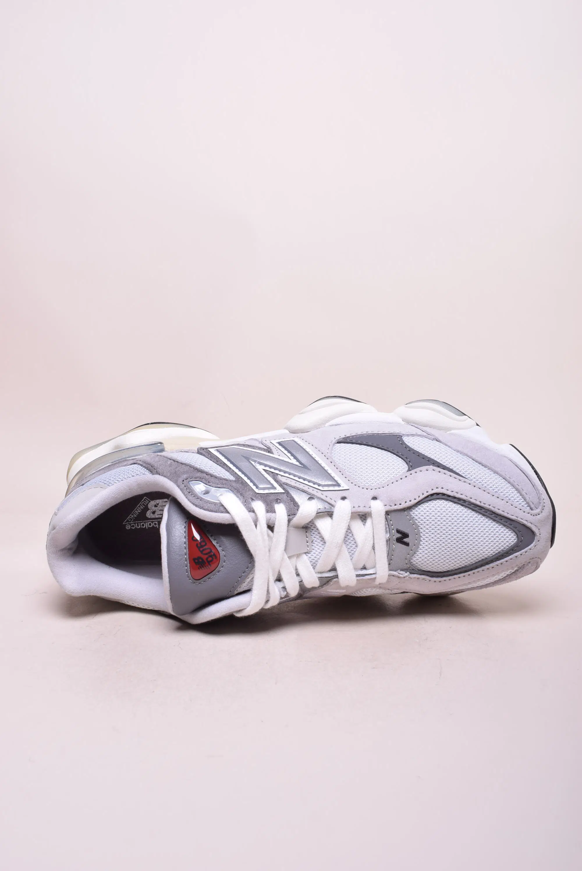 Sneakers barbati 9060 [4]