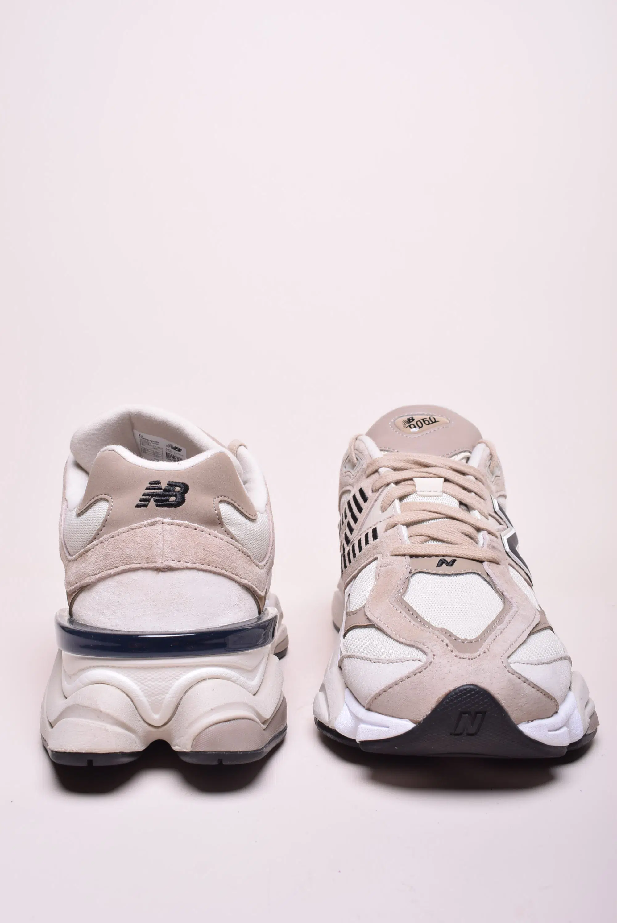 Sneakers barbati 9060 [3]