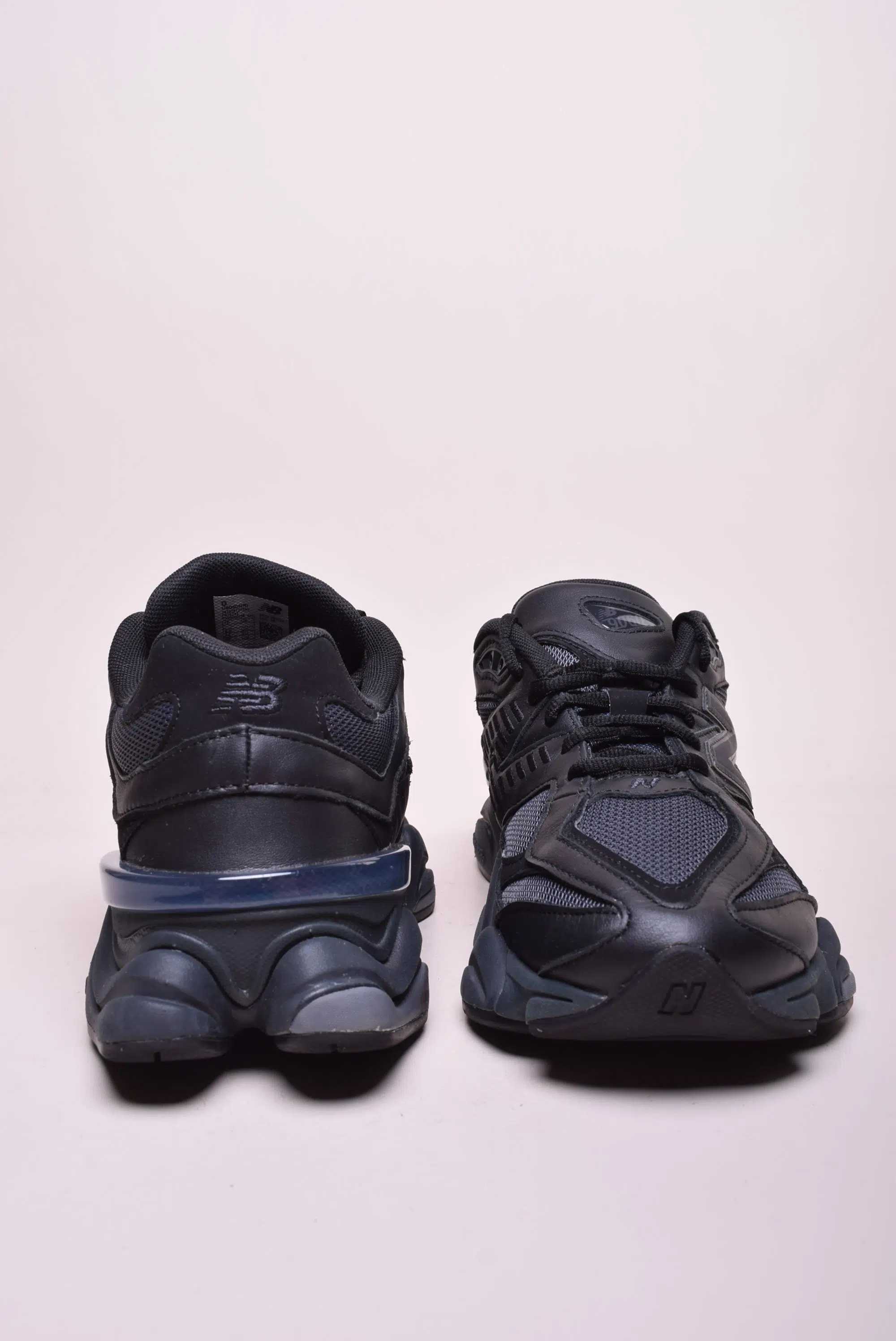 Sneakers barbati 9060 [3]