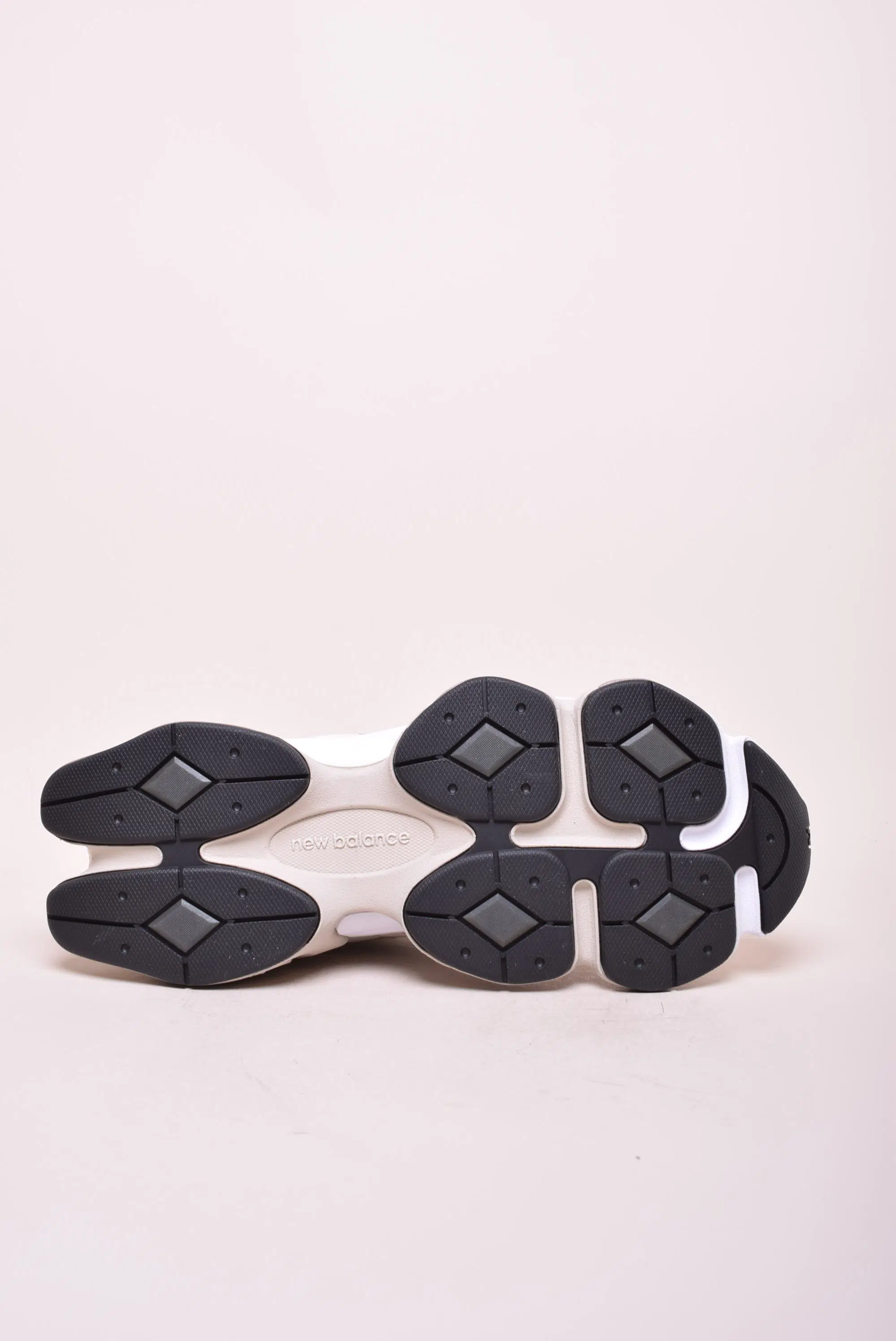 Sneakers barbati 9060 [2]