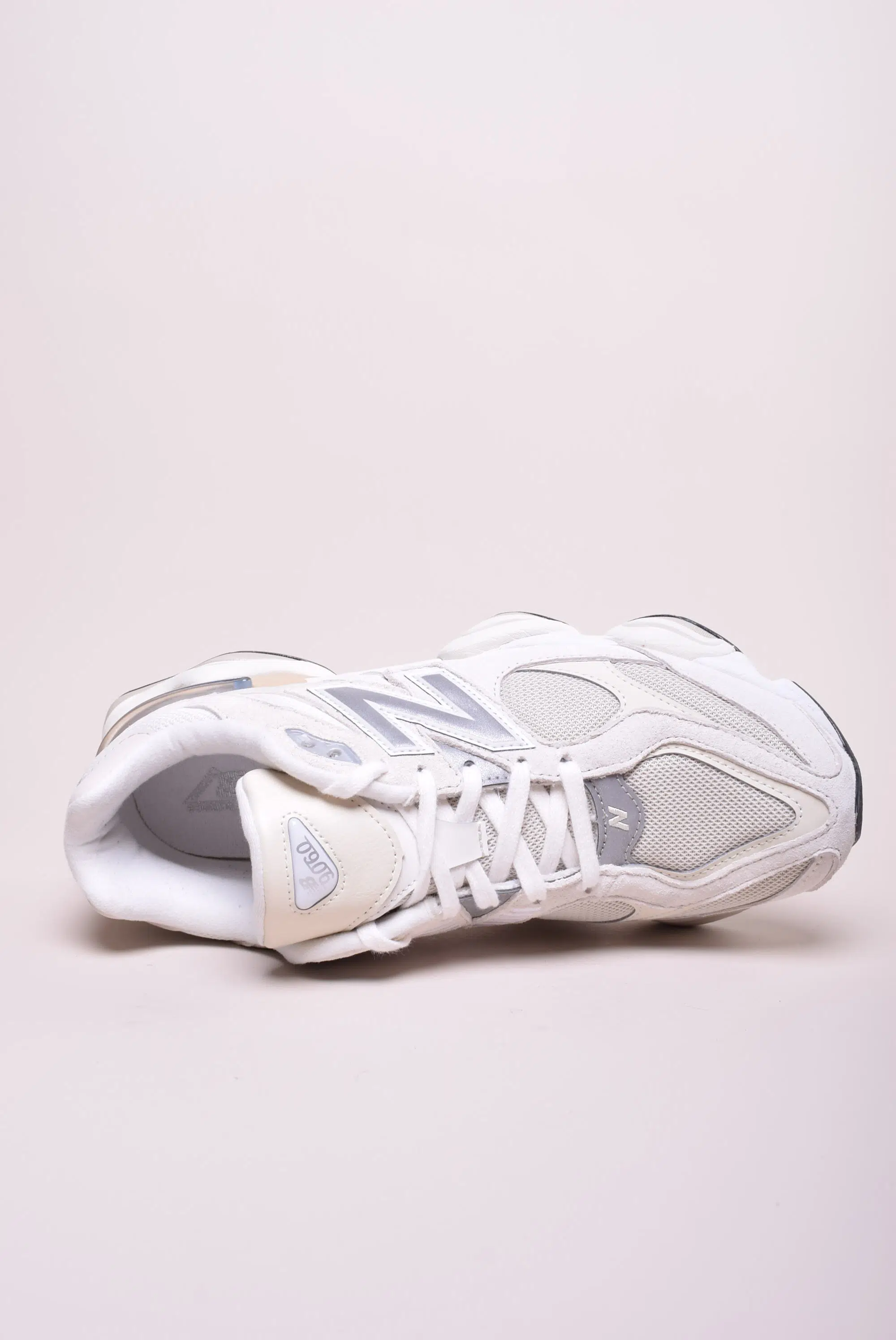 Sneakers barbati 9060 [4]