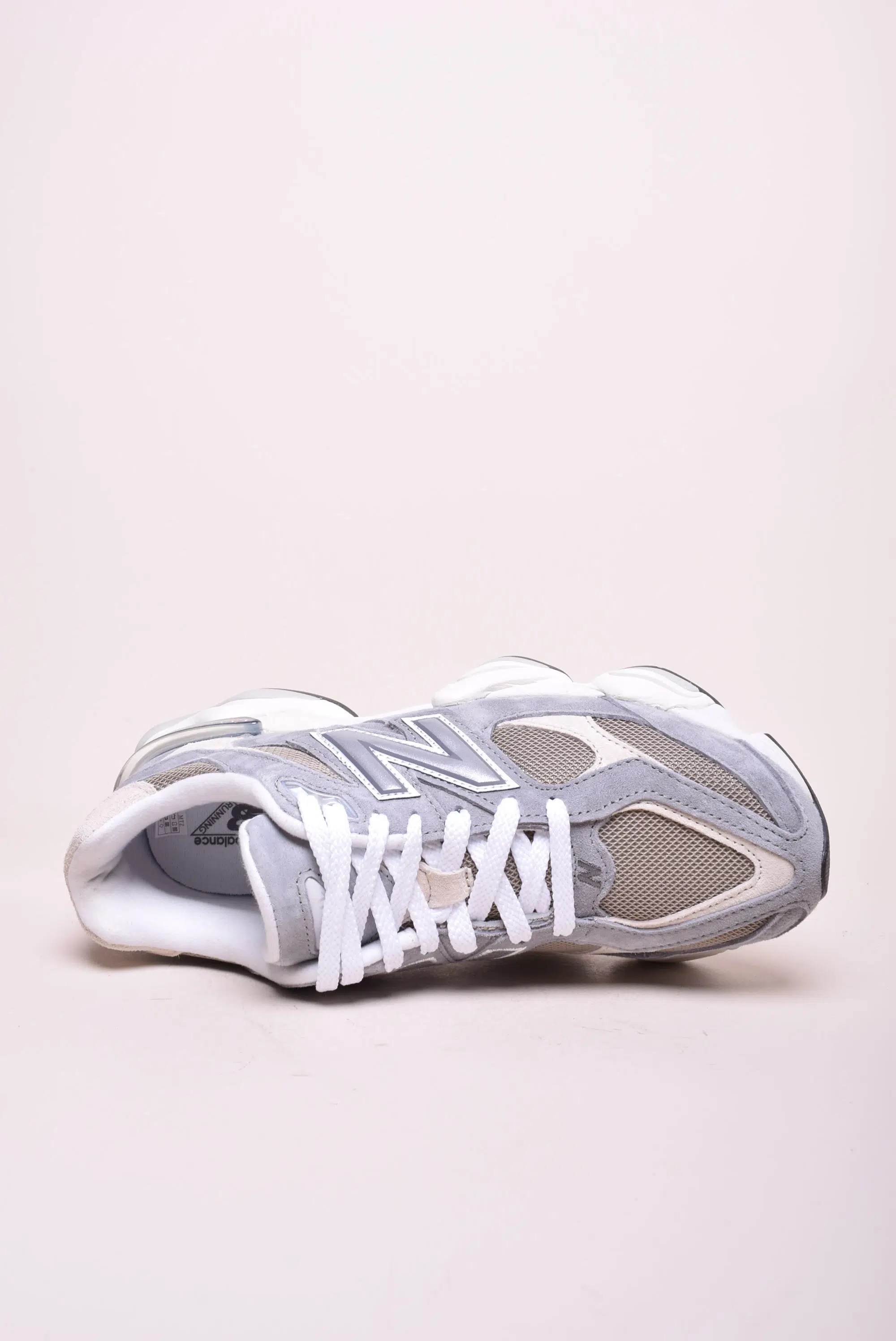 Sneakers barbati 9060 [4]