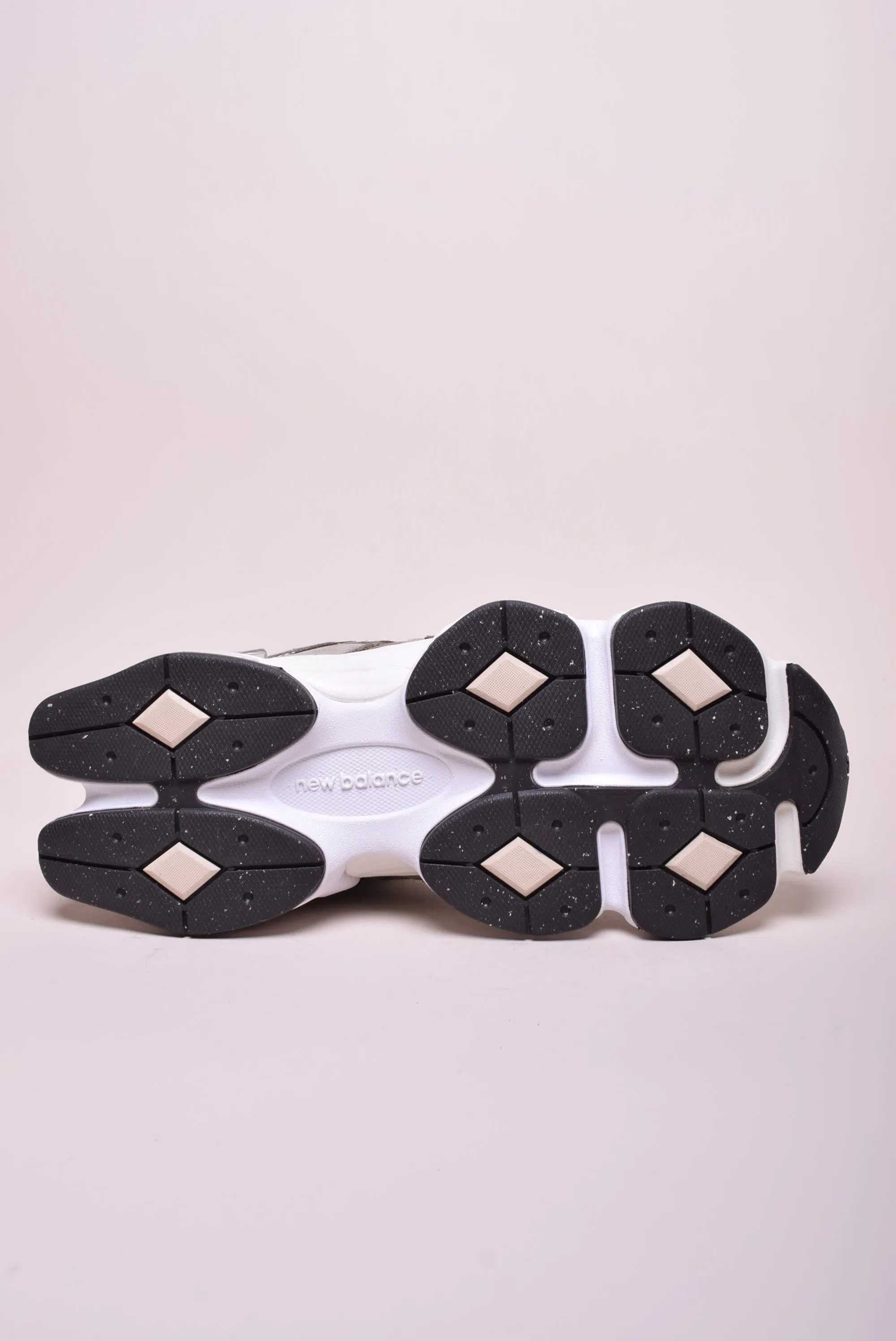 Sneakers barbati 9060 [2]