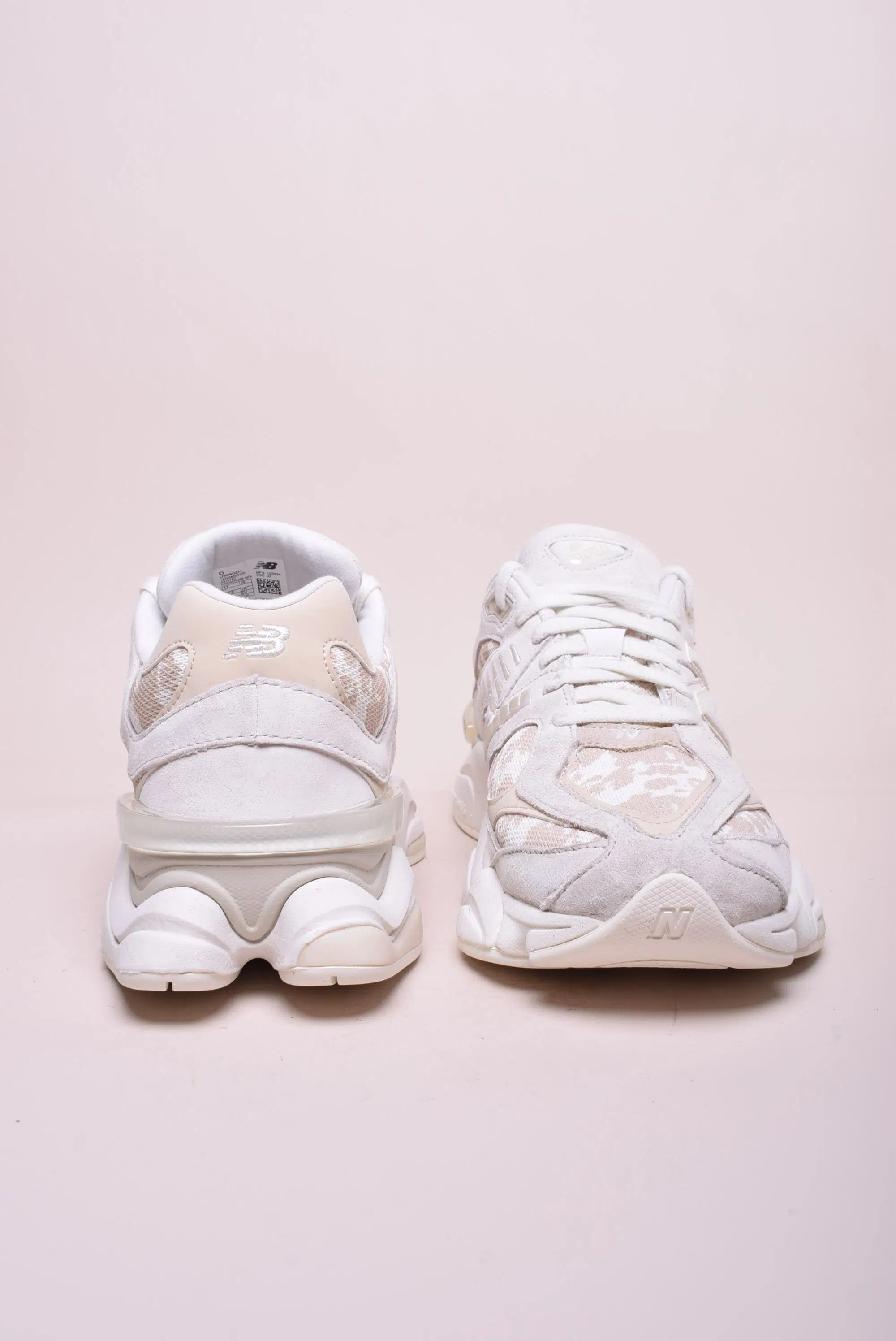 Sneakers barbati 9060 [3]