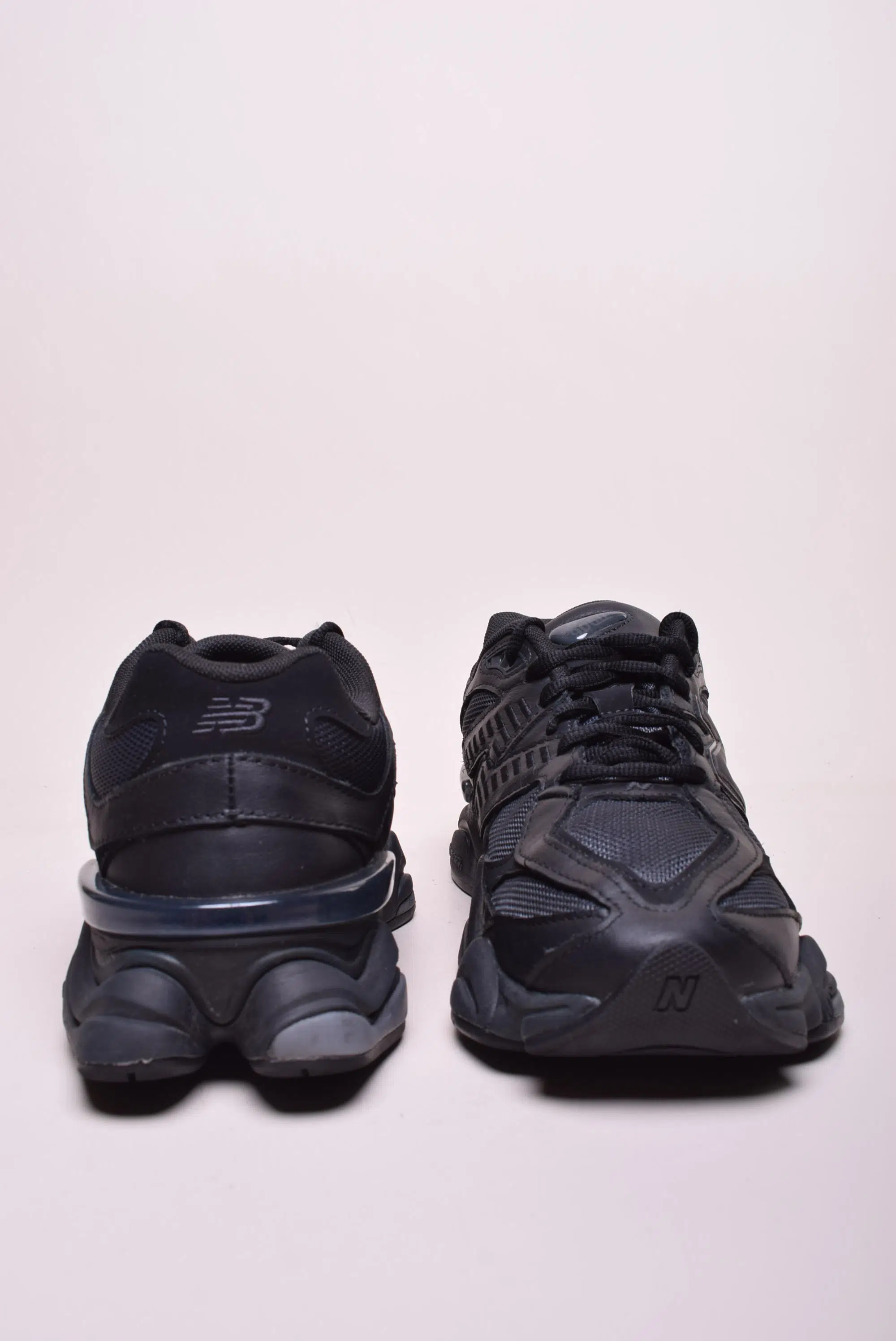 Sneakers barbati 9060 [3]