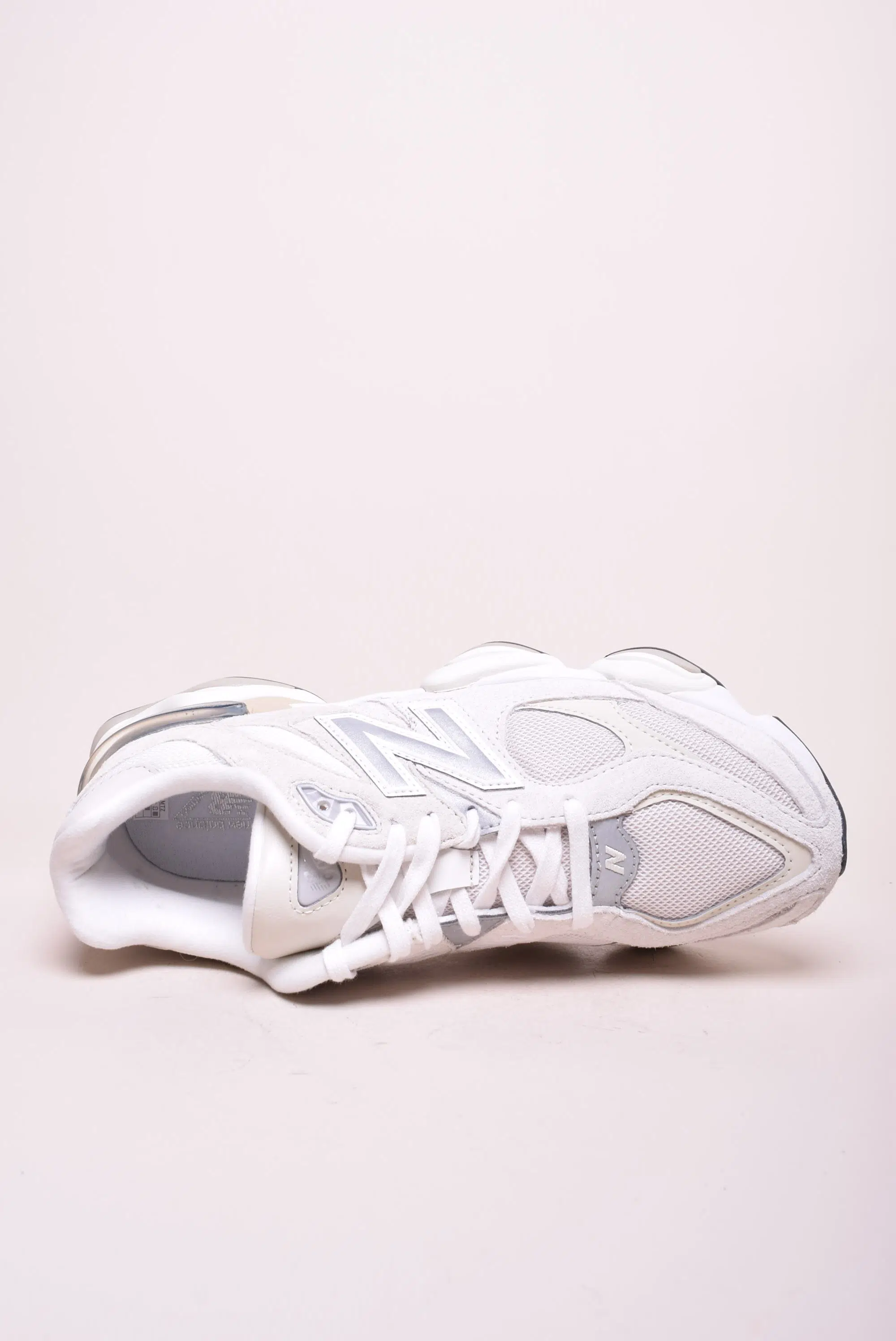 Sneakers barbati 9060 [4]