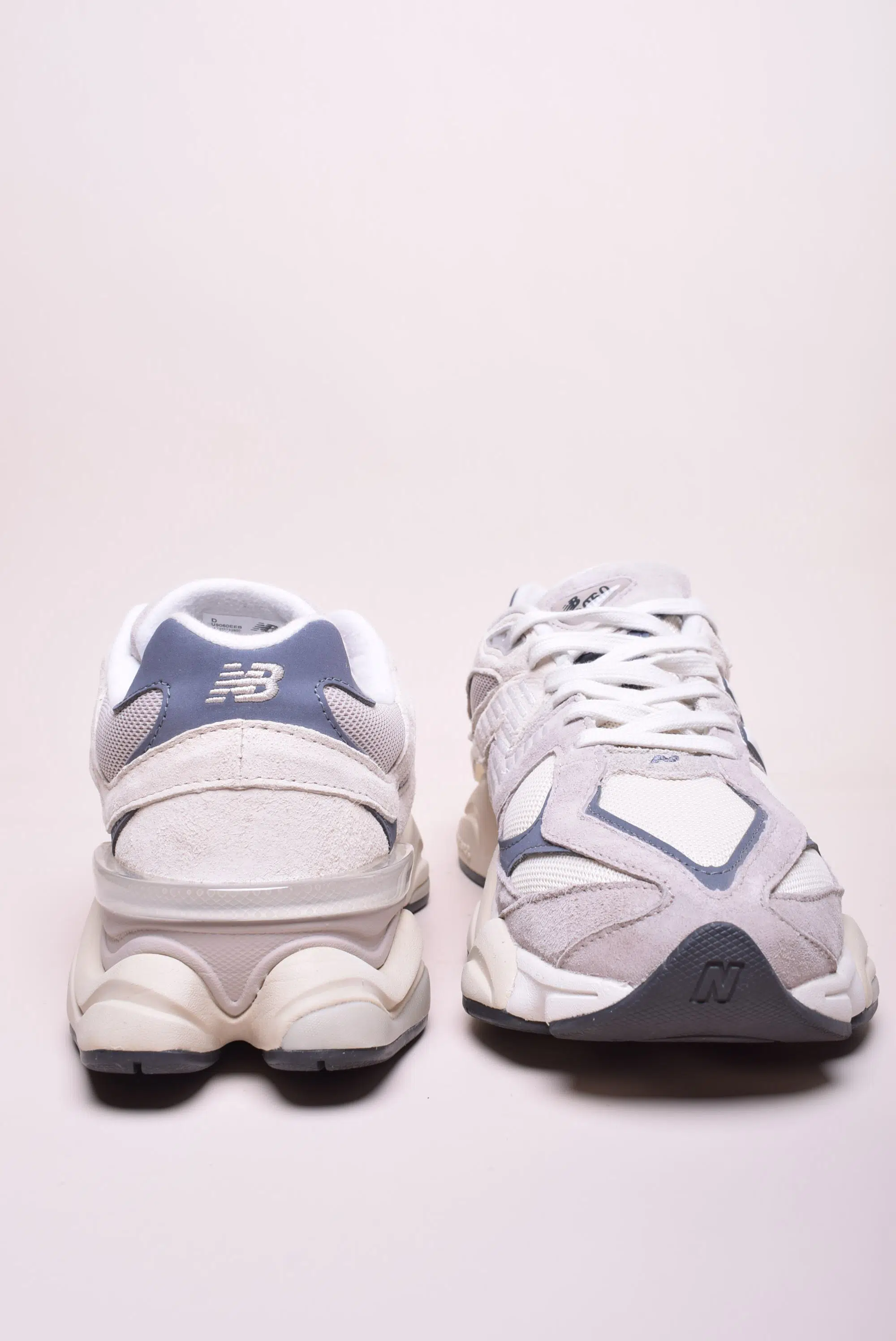 Sneakers barbati 9060 [3]