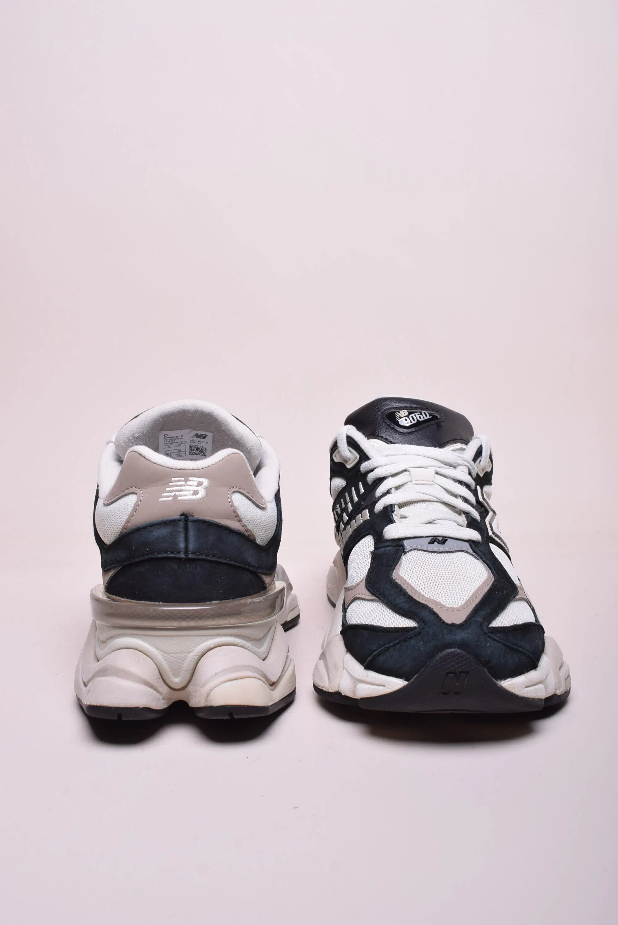 Sneakers barbati 9060 [3]