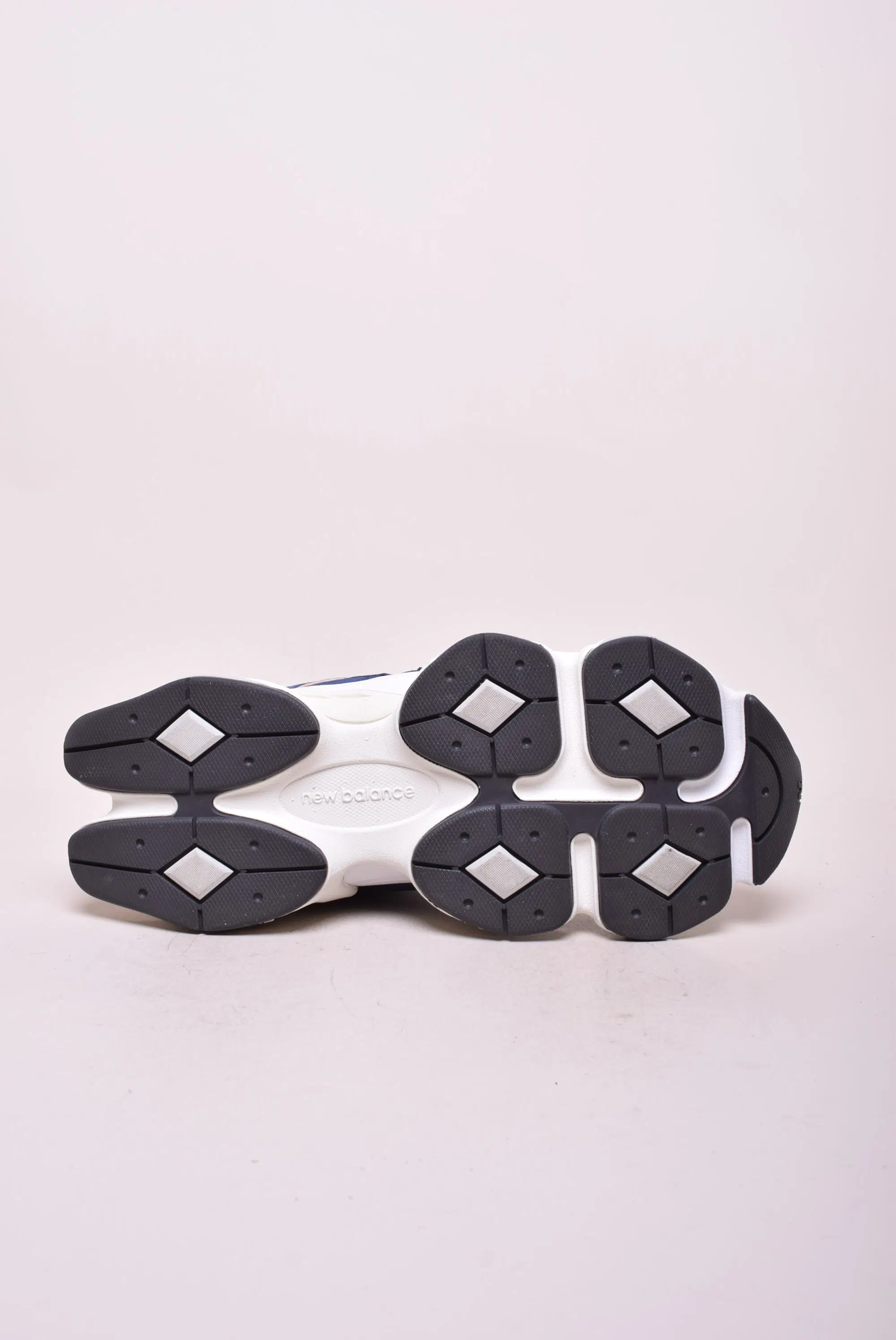 Sneakers barbati 9060 [2]