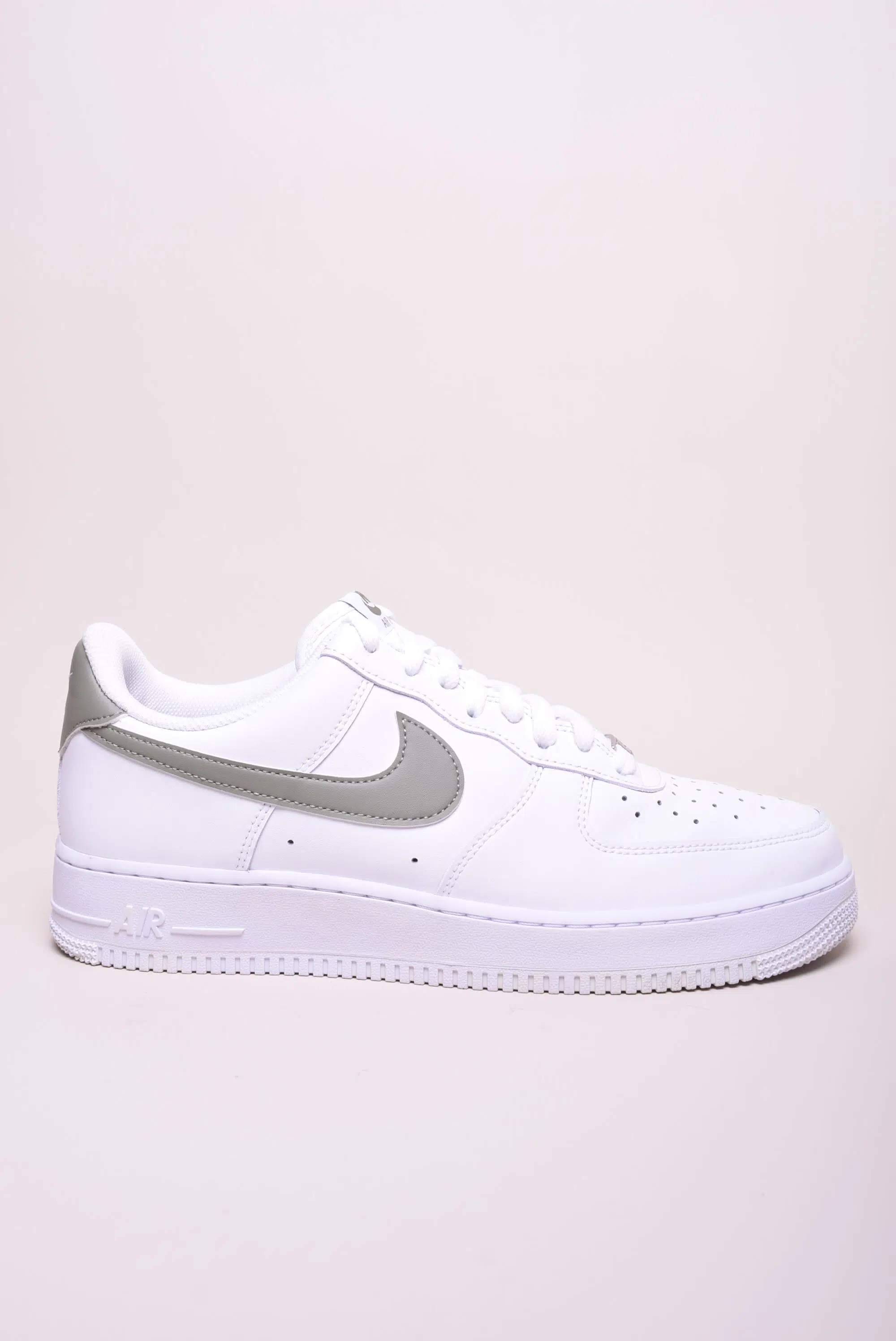 Sneakers barbati Air Force 1