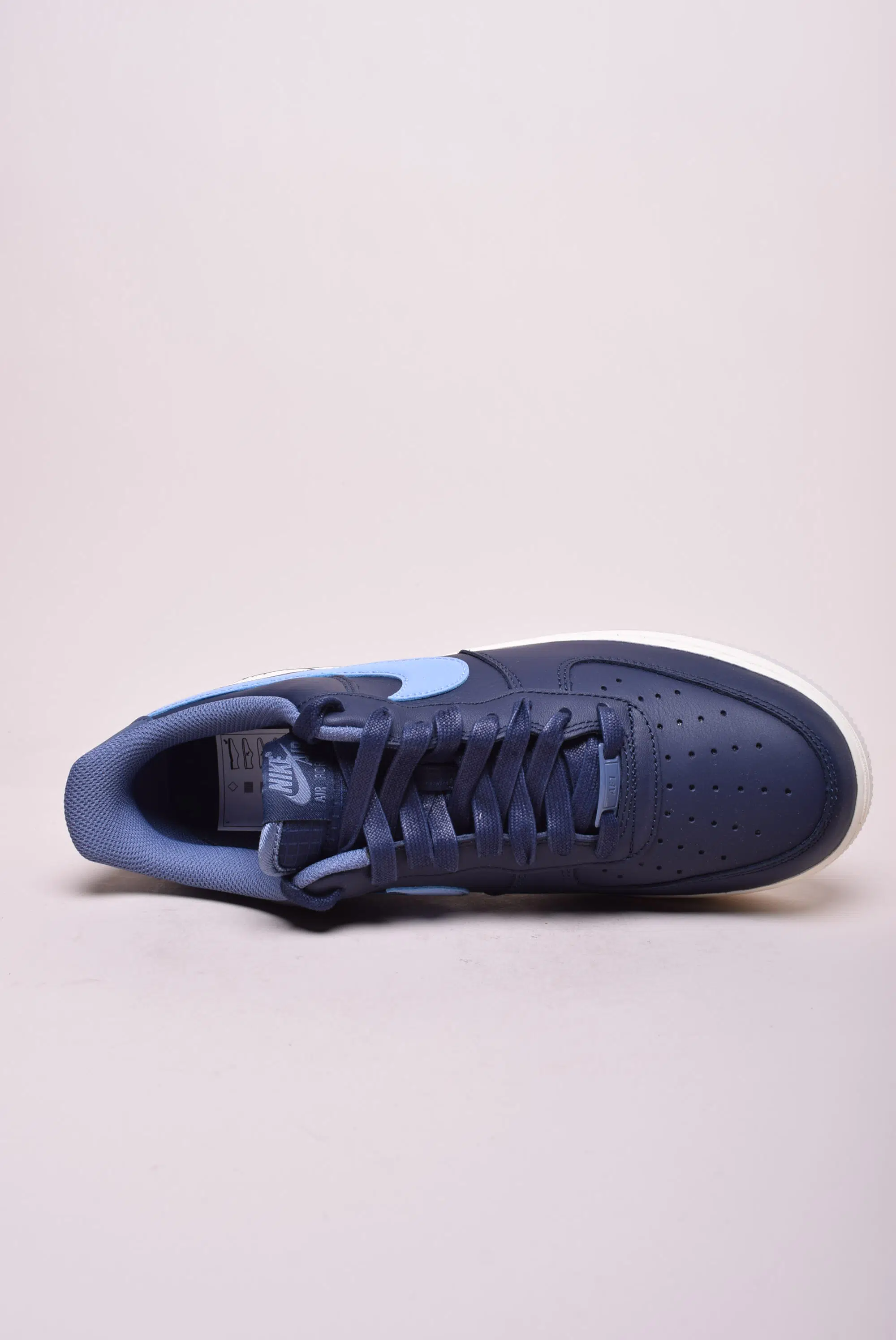 Sneakers barbati Air Force 1 '07 [4]