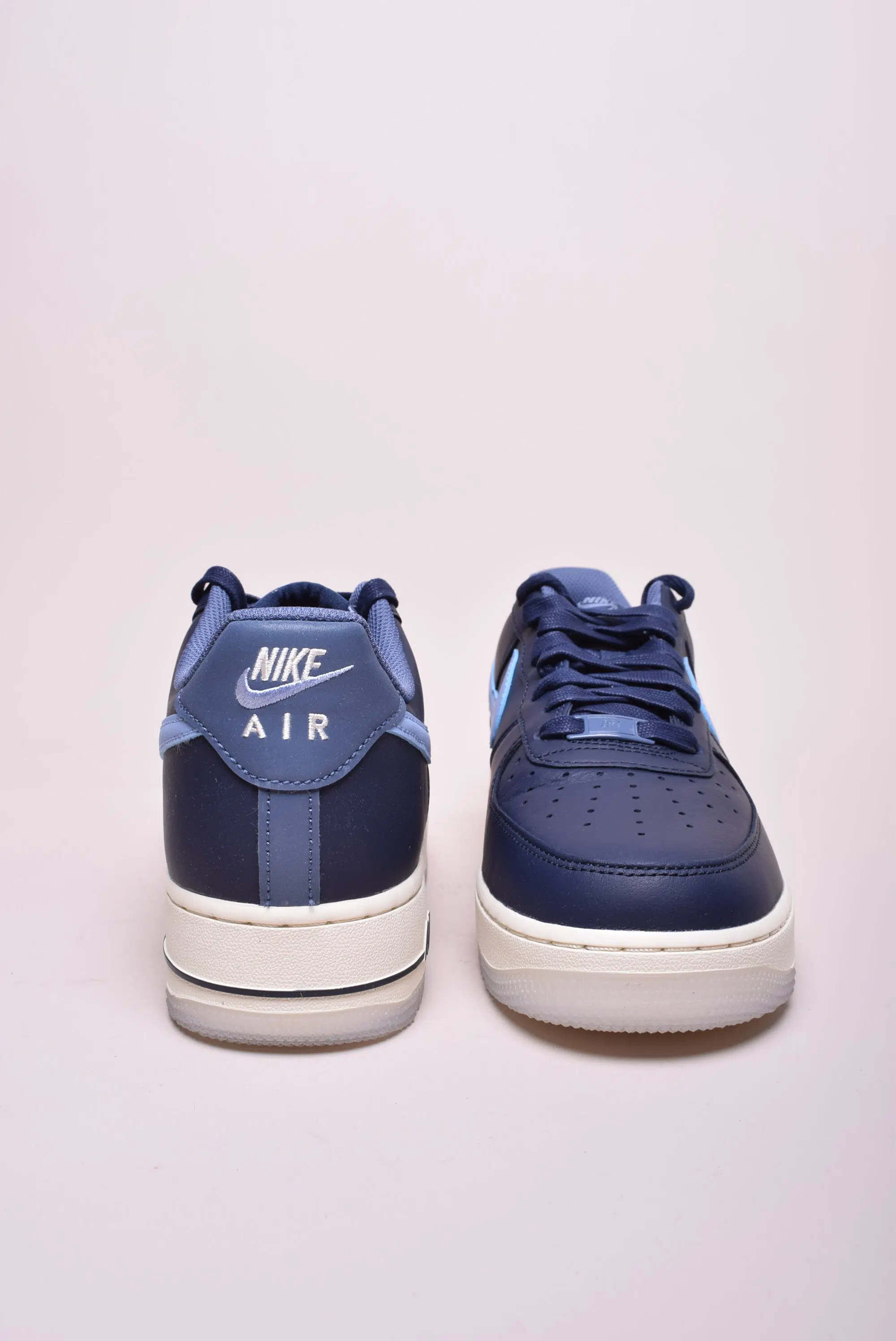 Sneakers barbati Air Force 1 '07 [3]