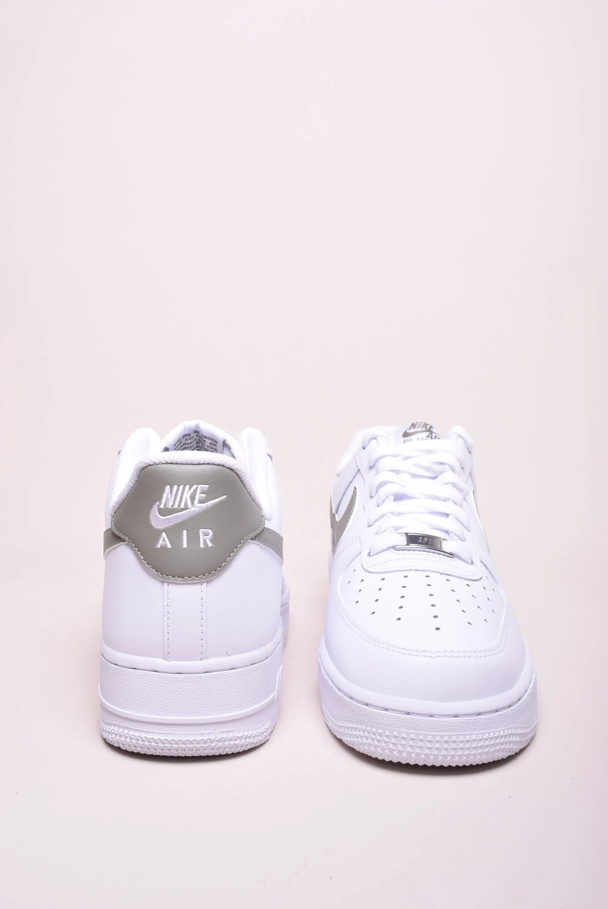 Sneakers barbati Air Force 1 '07 [3]