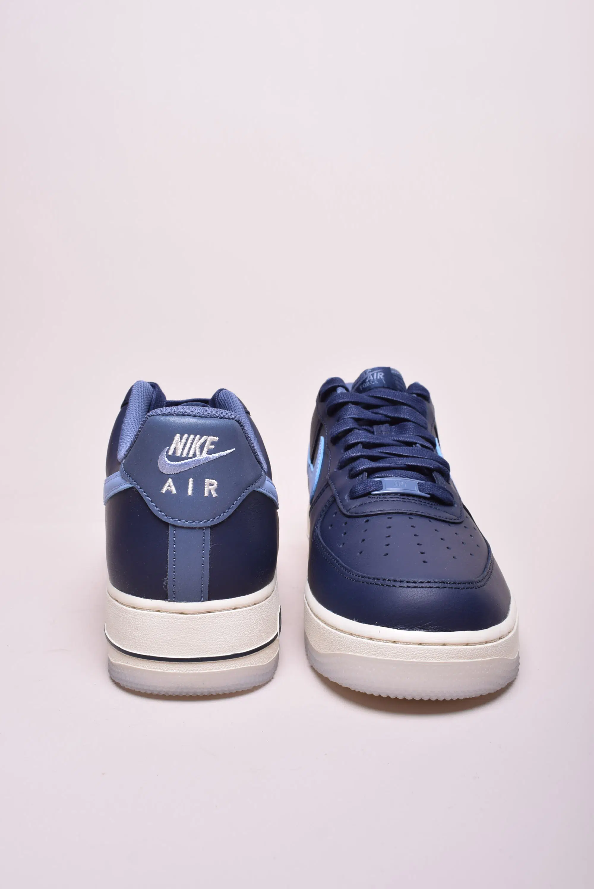 Sneakers barbati Air Force 1 '07 [3]