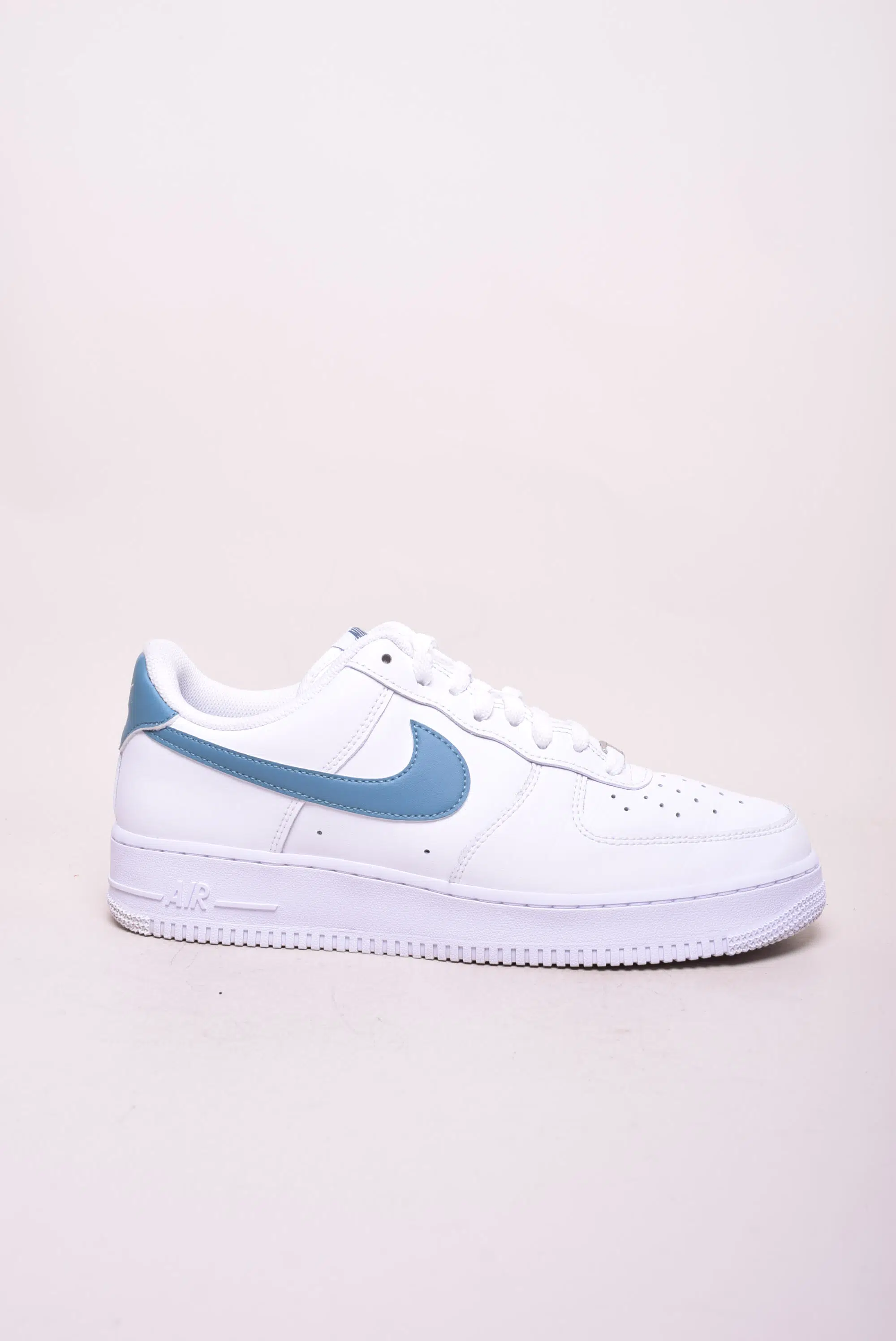Adidasi barbati Air Force 1