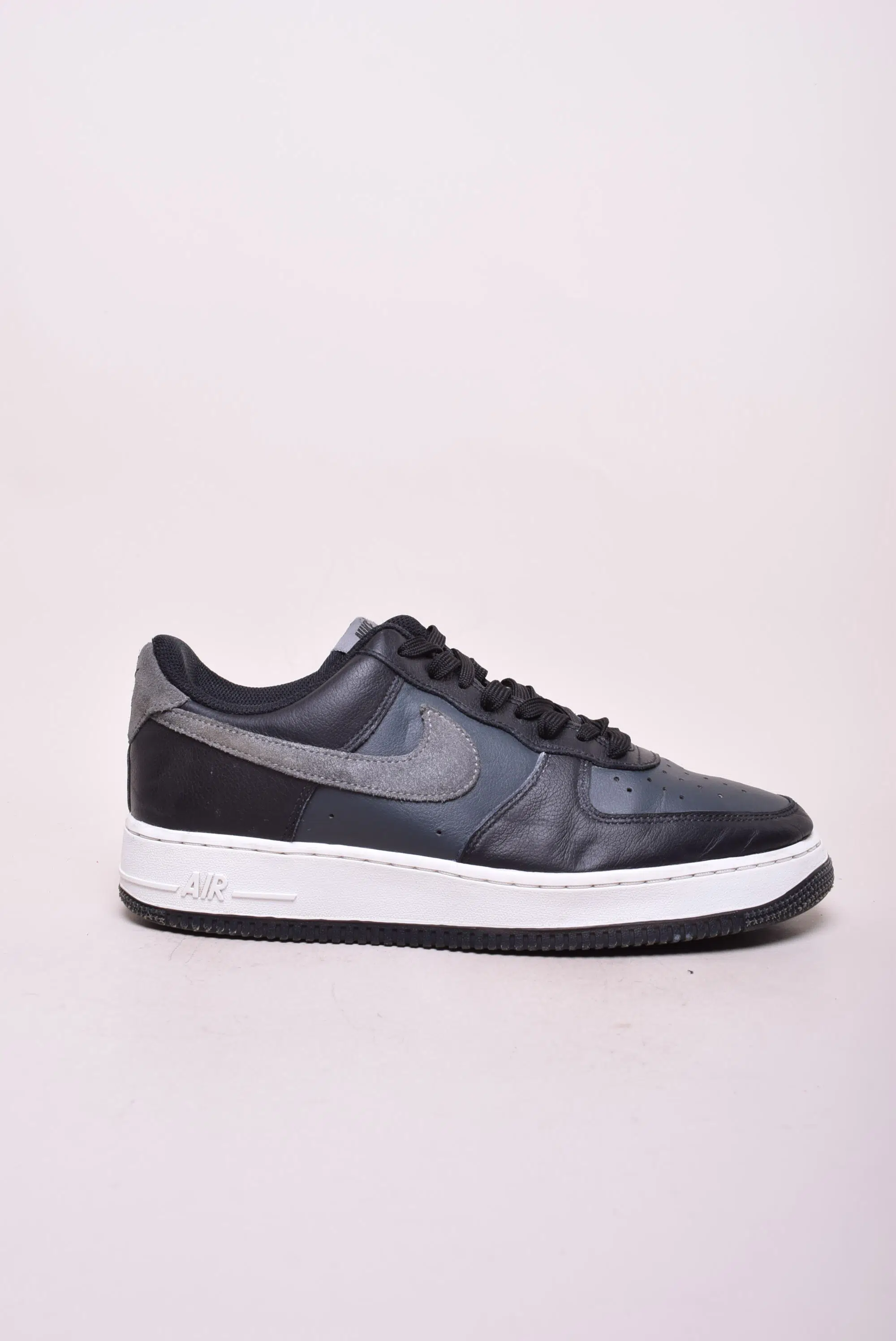 Adidasi barbati Air Force 1