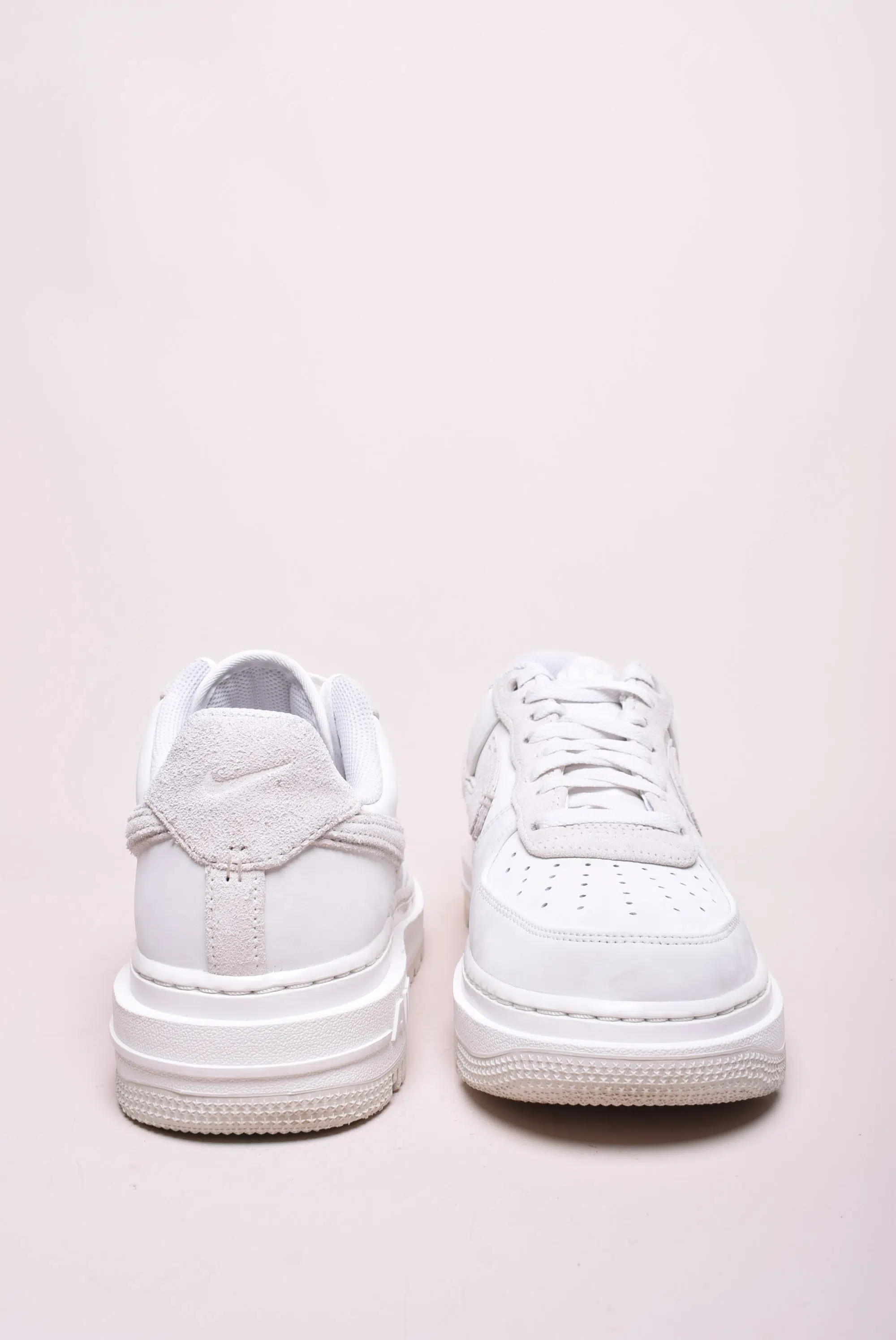 Sneakers barbati Air Force 1 Luxe [3]