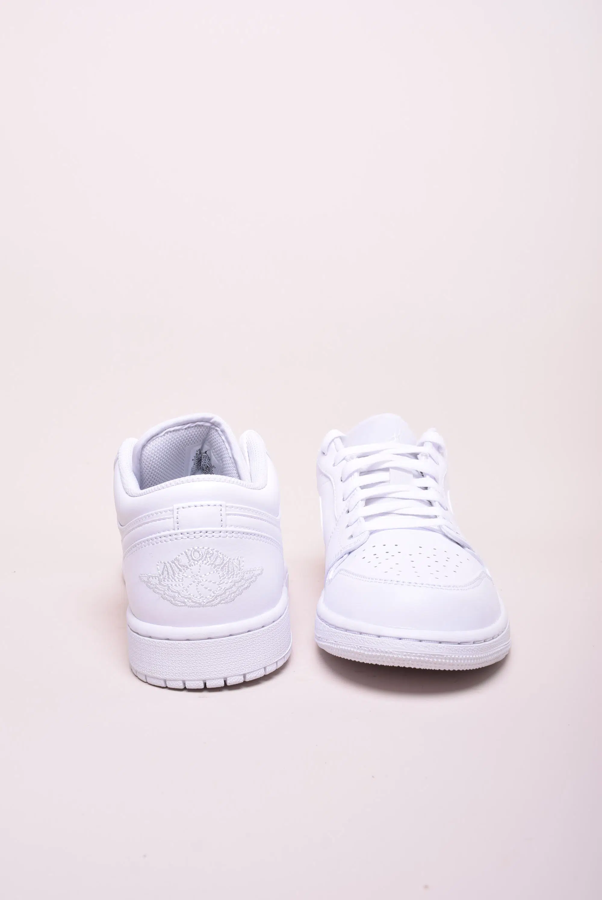 Sneakers barbati Air Jordan 1 Low [3]